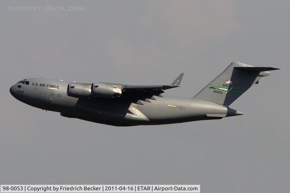 98-0053, 1998 Boeing C-17A Globemaster III C/N F-56/P-53, departing westbound