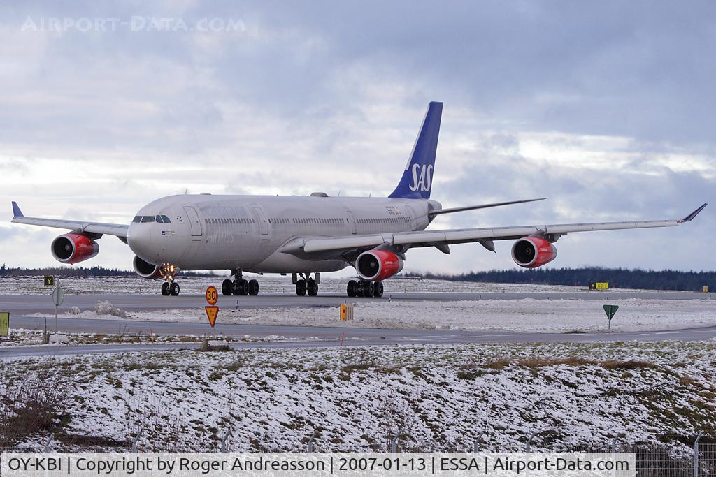 OY-KBI, 2001 Airbus A340-313X C/N 430, SK945 to Chicago
