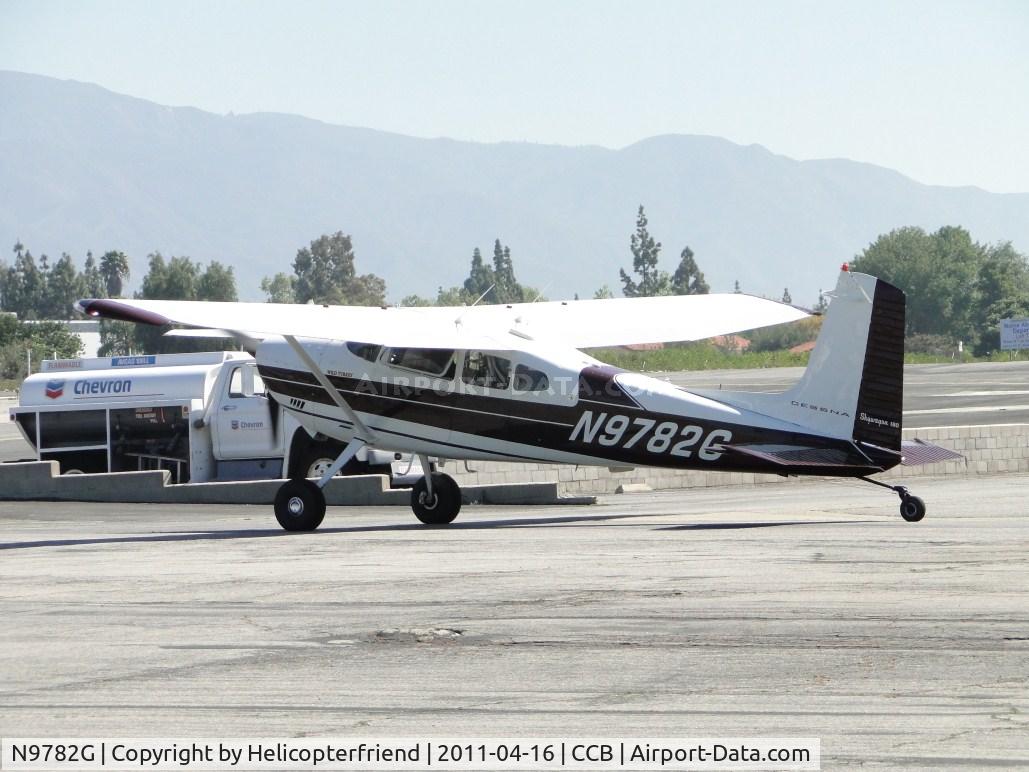 N9782G, 1972 Cessna 180H Skywagon C/N 18052282, Taxiing to runway 24 for take off