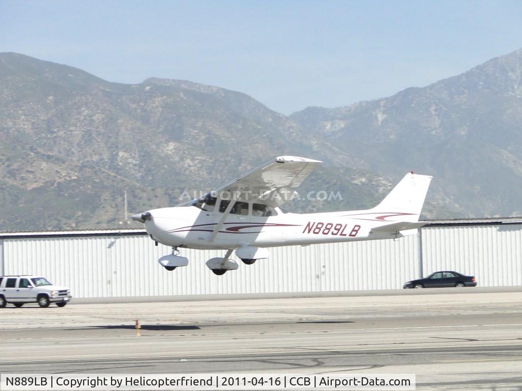 N889LB, 2005 Cessna 172S C/N 172S9889, Landing on runway 24