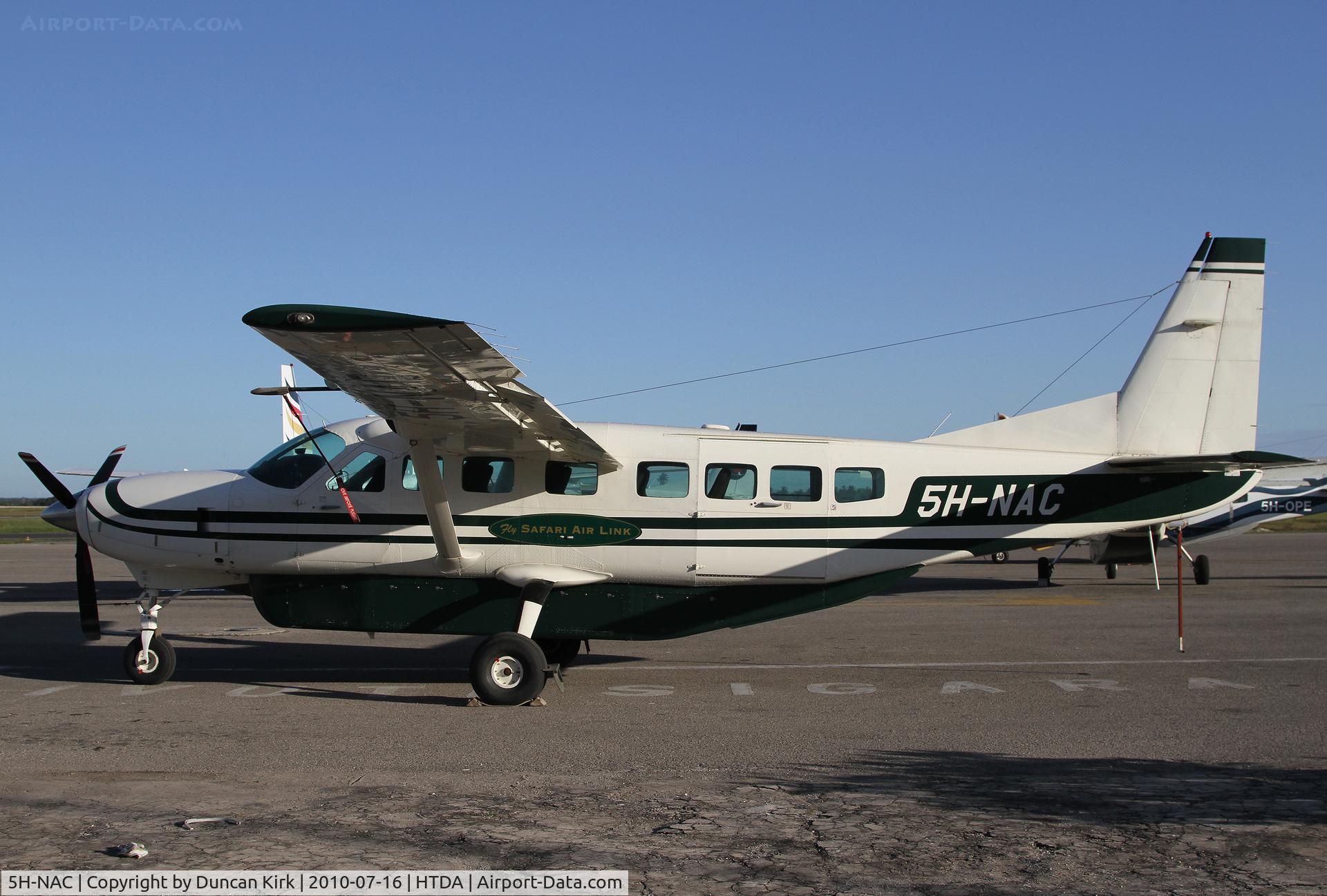5H-NAC, Cessna 208B Caravan 1 C/N 208B0757, Evening draws nigh