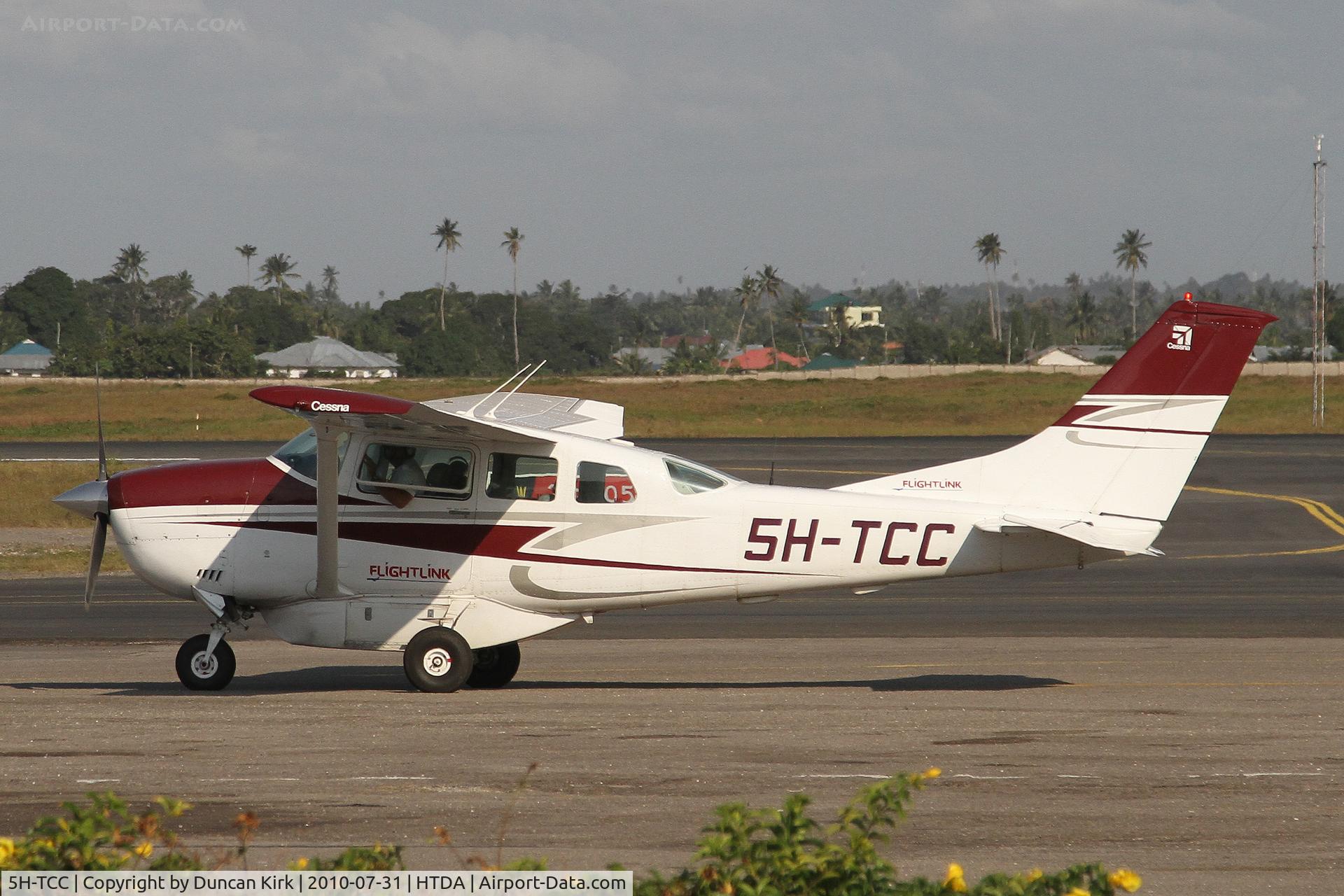 5H-TCC, Cessna U206A Super Skywagon C/N U206-1154, Flightlink Cessna 206