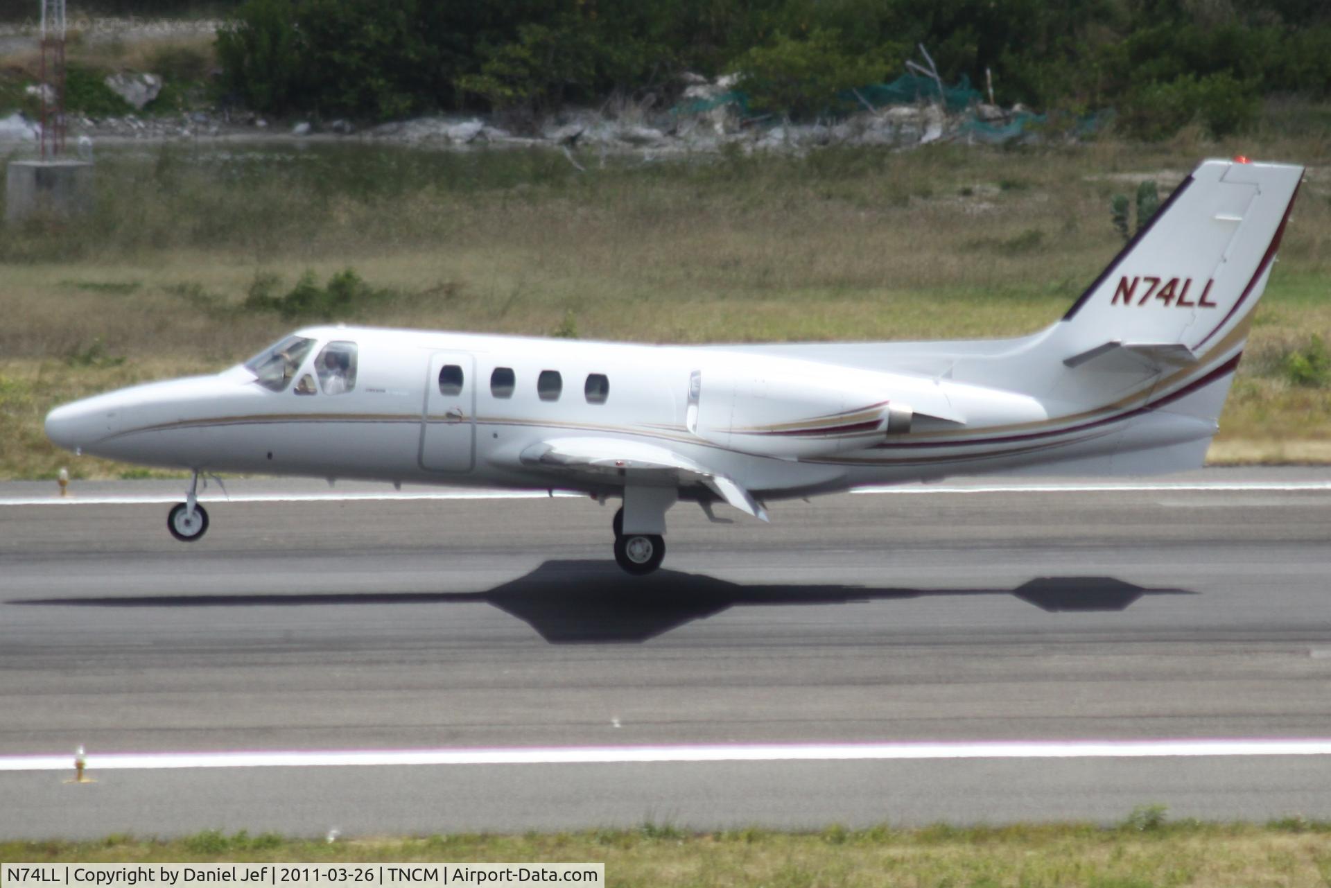 N74LL, 1974 Cessna 500 C/N 500-0212, N74LL landing at TNCM