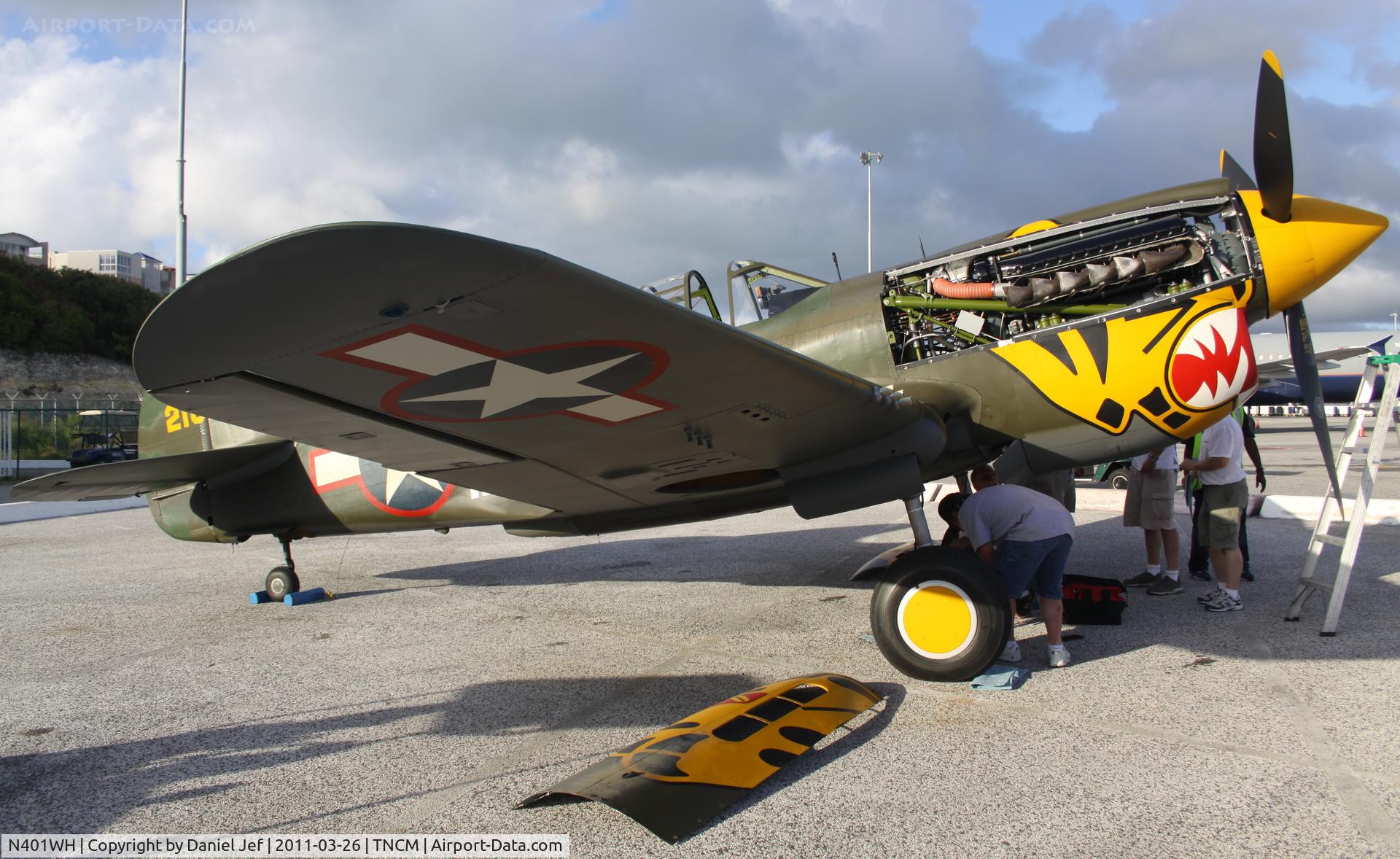 N401WH, 1942 Curtiss P-40K Warhawk C/N 42-10256, N401WH on the ground at TNCM