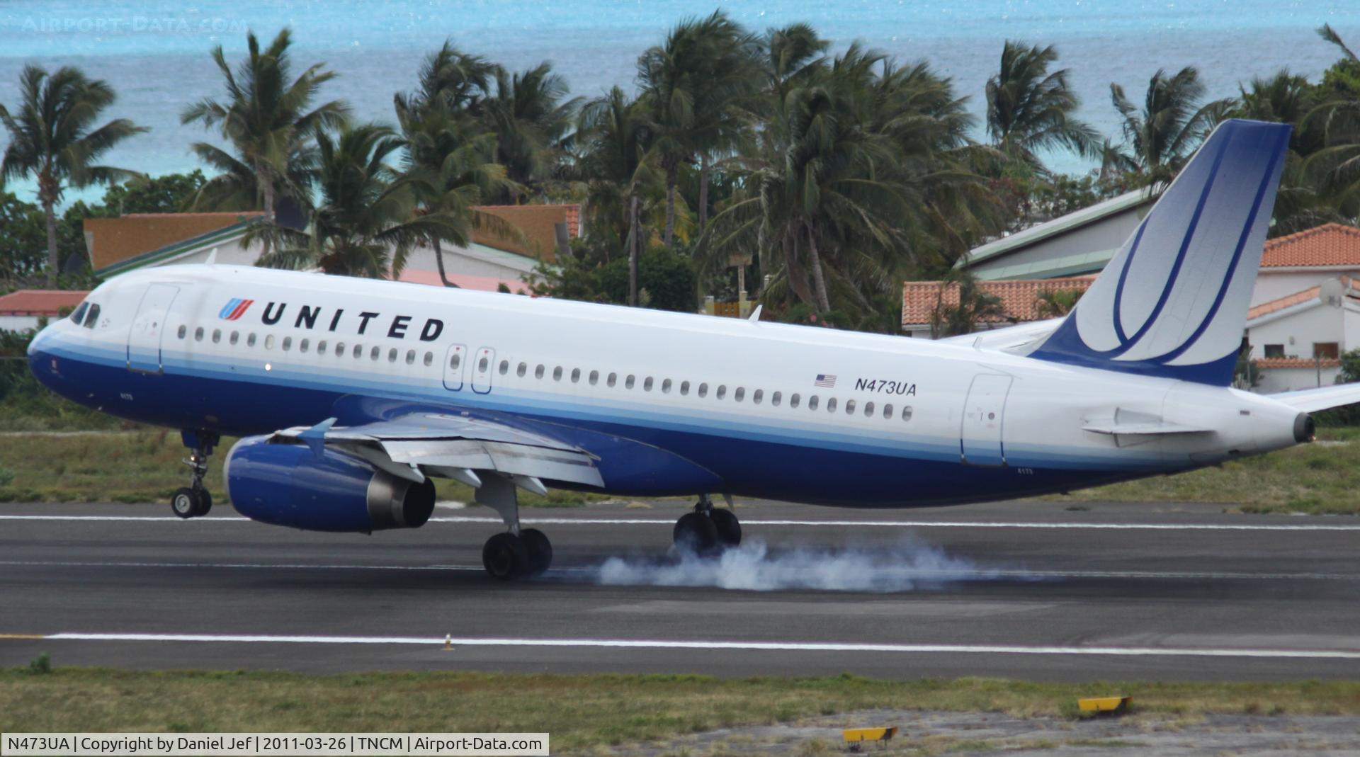 N473UA, 2001 Airbus A320-232 C/N 1469, United airlines landing at TNCM