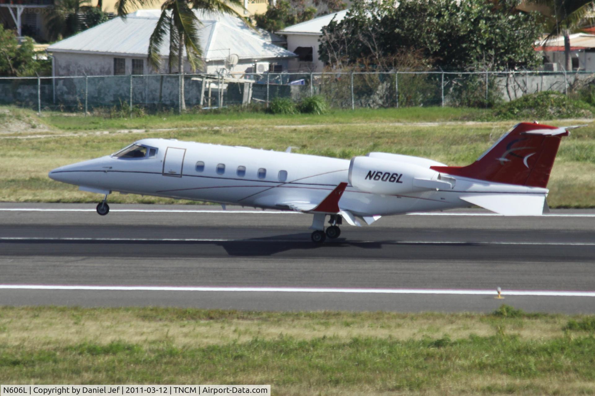 N606L, 1993 Learjet 60 C/N 60-020, N606L landing at TNCM