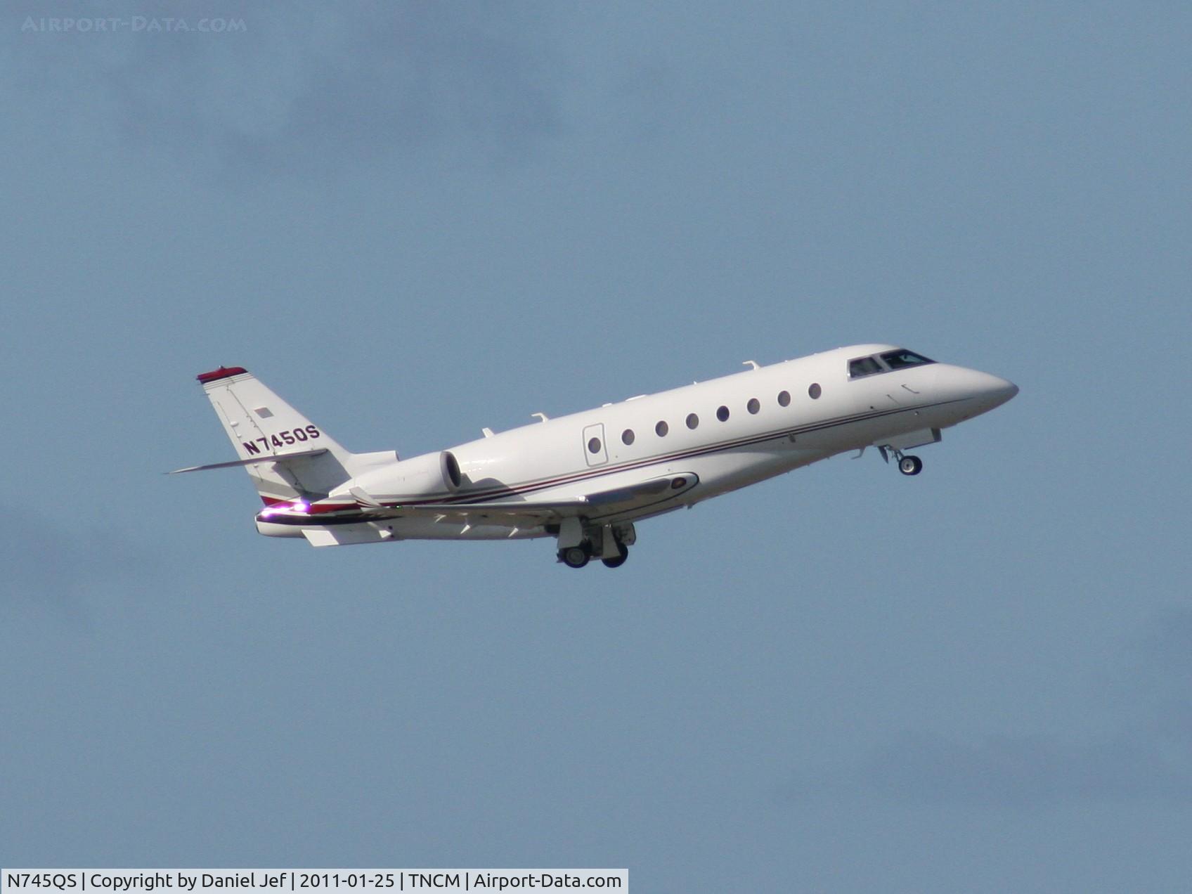 N745QS, 2007 Israel Aircraft Industries Gulfstream 200 C/N 170, N745QS departing TNCM
