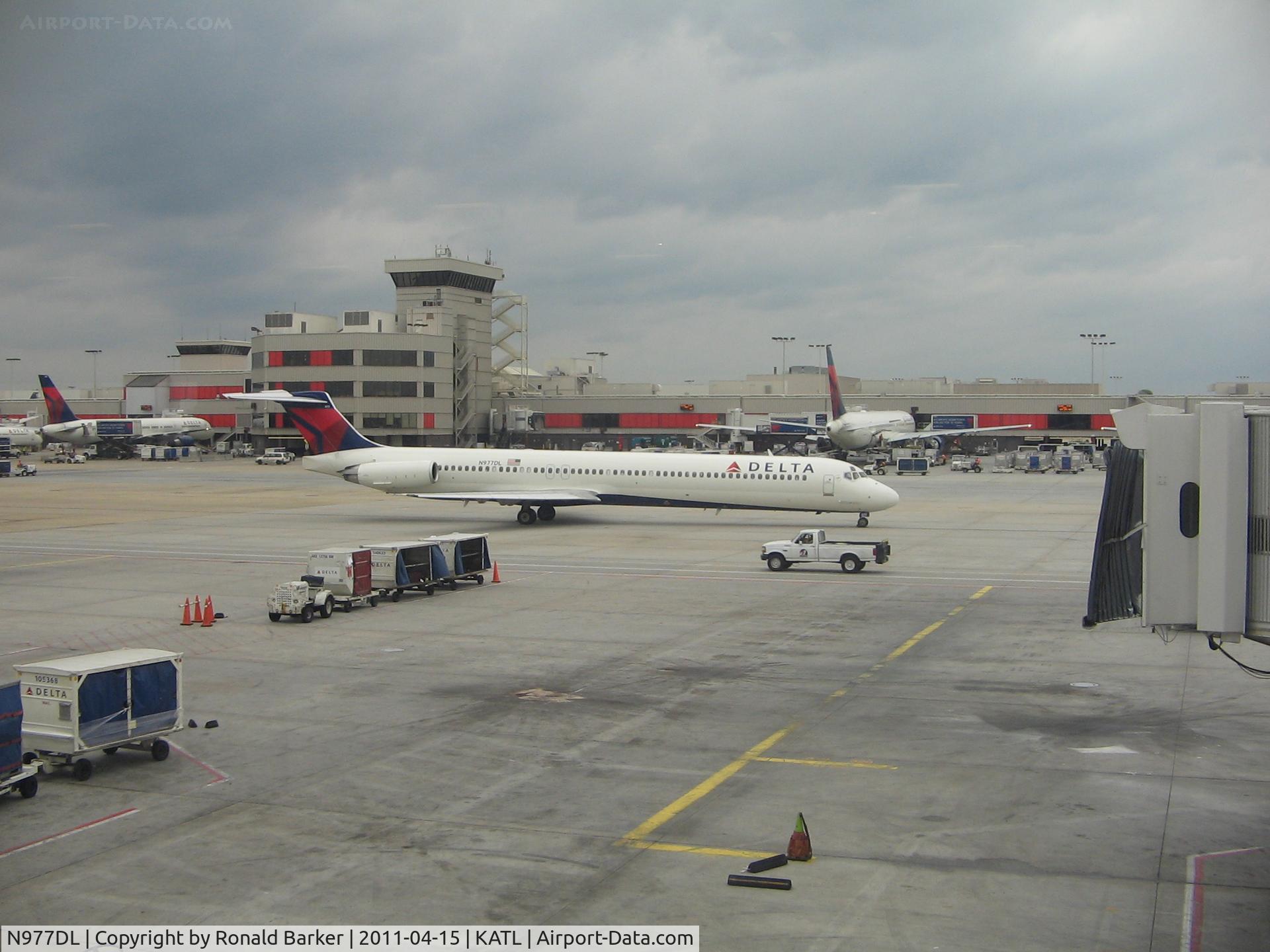 N977DL, 1991 McDonnell Douglas MD-88 C/N 53258, Atlanta