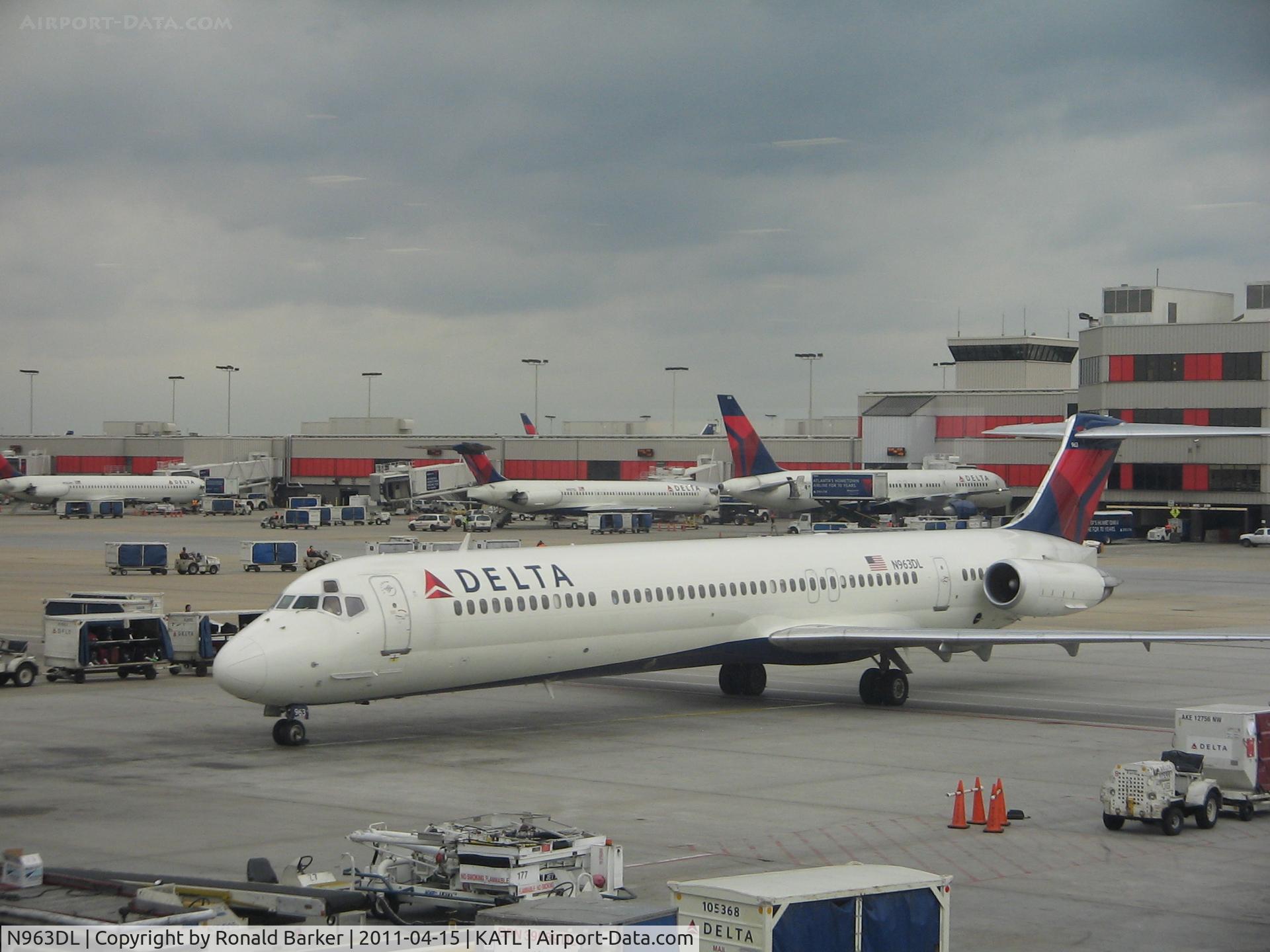 N963DL, 1990 McDonnell Douglas MD-88 C/N 49982, Atlanta