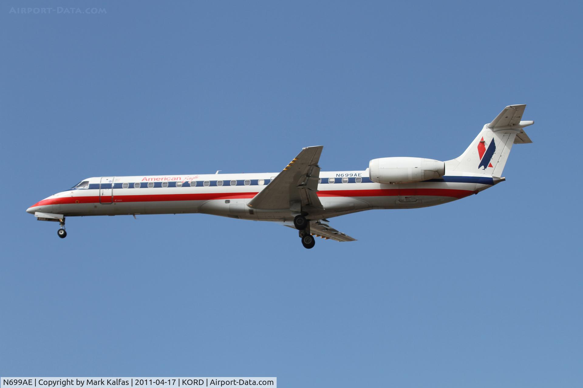 N699AE, 2005 Embraer ERJ-145LR (EMB-145LR) C/N 14500883, American Eagle Embraer EMB-145LR, EGF4052 Arriving from KCMI, RWY 28 approach KORD.
