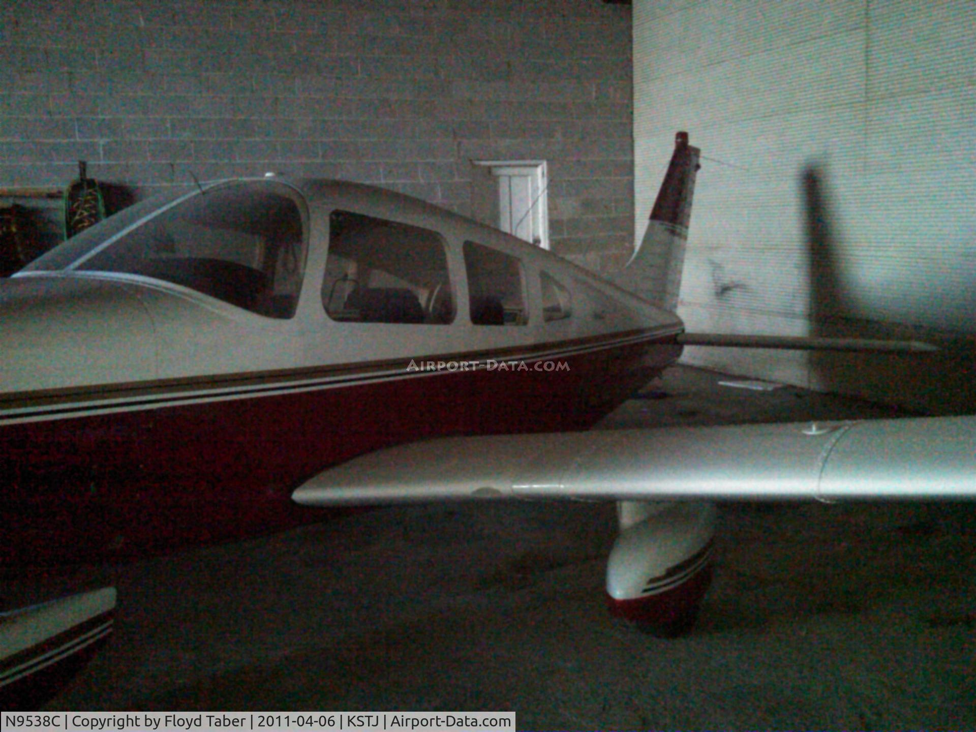 N9538C, 1978 Piper PA-28-181 C/N 28-7890421, Sitting in hangar