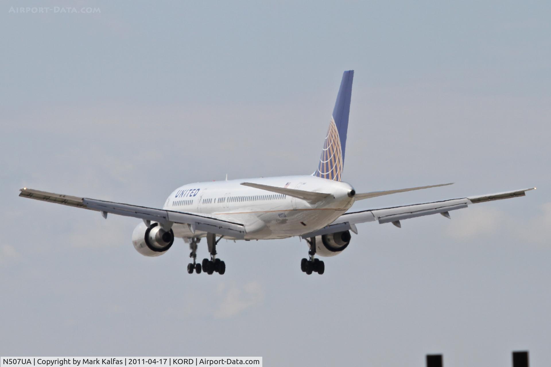 N507UA, 1990 Boeing 757-222F C/N 24743, United Airlines Boeing 757-222, UAL396 arriving from KLAS, RWY 28 approach KORD.
