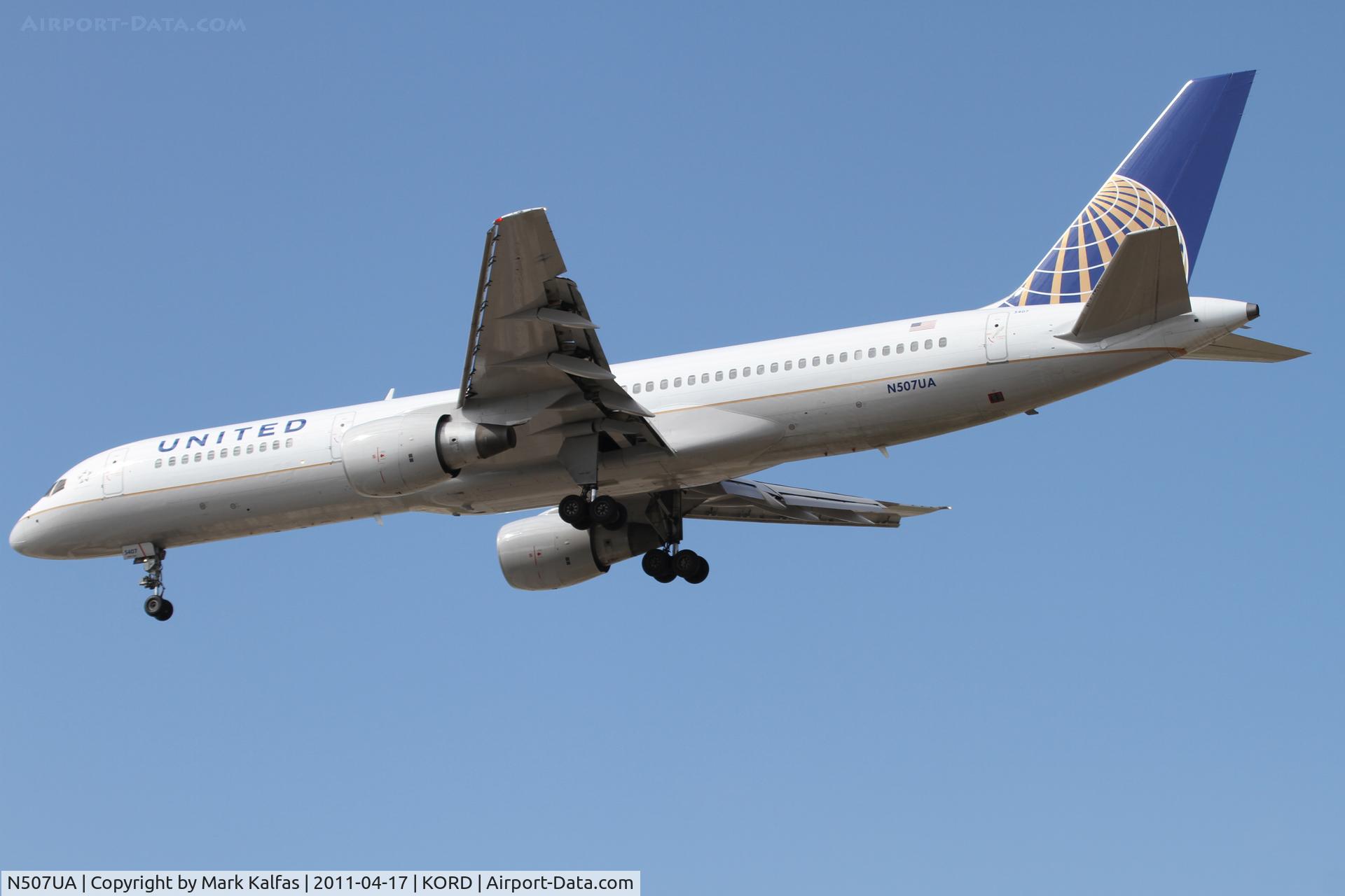 N507UA, 1990 Boeing 757-222F C/N 24743, United Airlines Boeing 757-222, UAL396 arriving from KLAS, RWY 28 approach KORD.