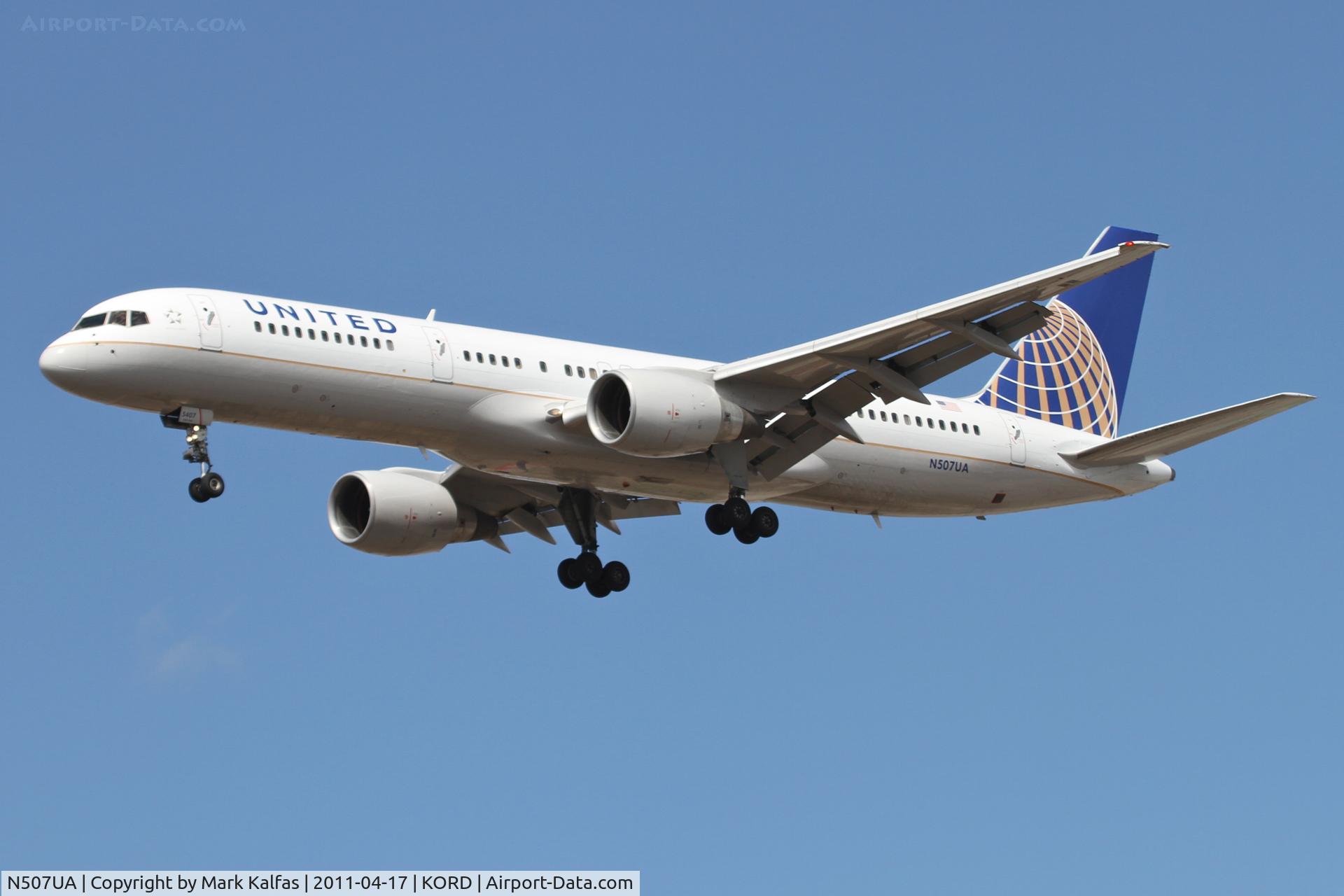 N507UA, 1990 Boeing 757-222F C/N 24743, United Airlines Boeing 757-222, UAL396 arriving from KLAS, RWY 28 approach KORD.