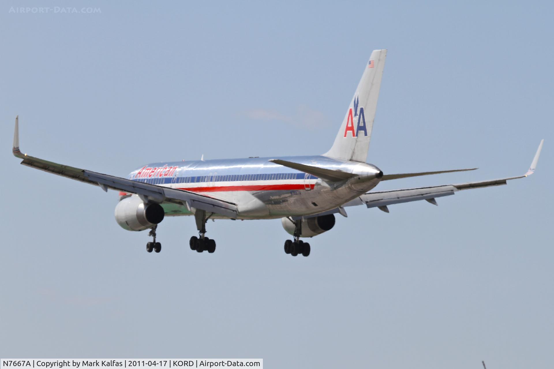 N7667A, 1992 Boeing 757-223 C/N 25301, American Airlines Boeing 757-223, AAL538 arriving from KLAS, RWY 28 KORD.