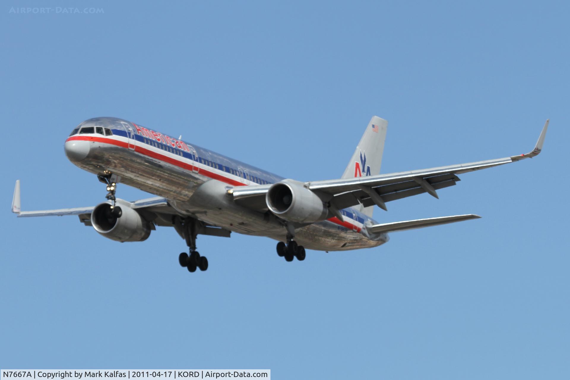 N7667A, 1992 Boeing 757-223 C/N 25301, American Airlines Boeing 757-223, AAL538 arriving from KLAS, RWY 28 KORD.