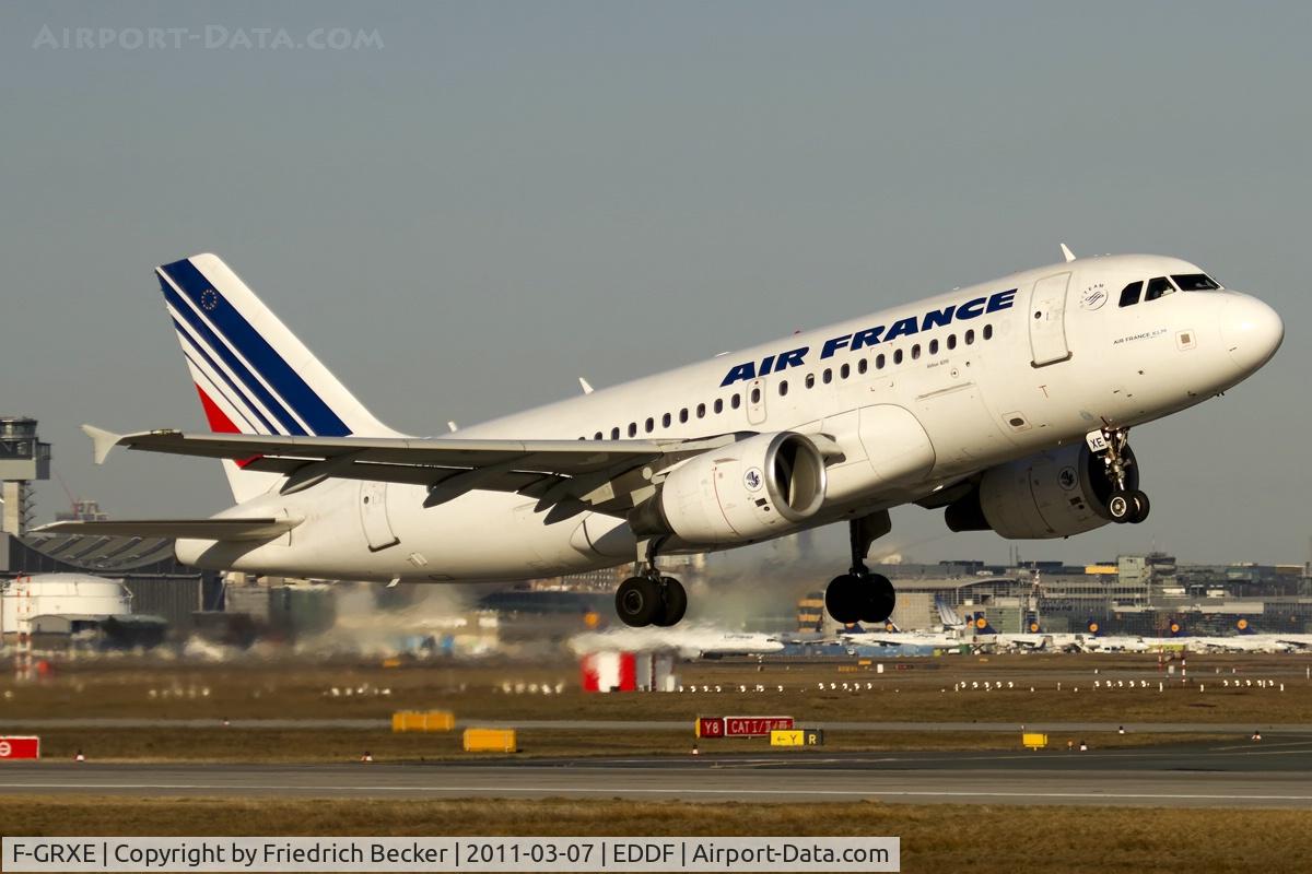 F-GRXE, 2002 Airbus A319-111 C/N 1733, lift off while departing via RW18W