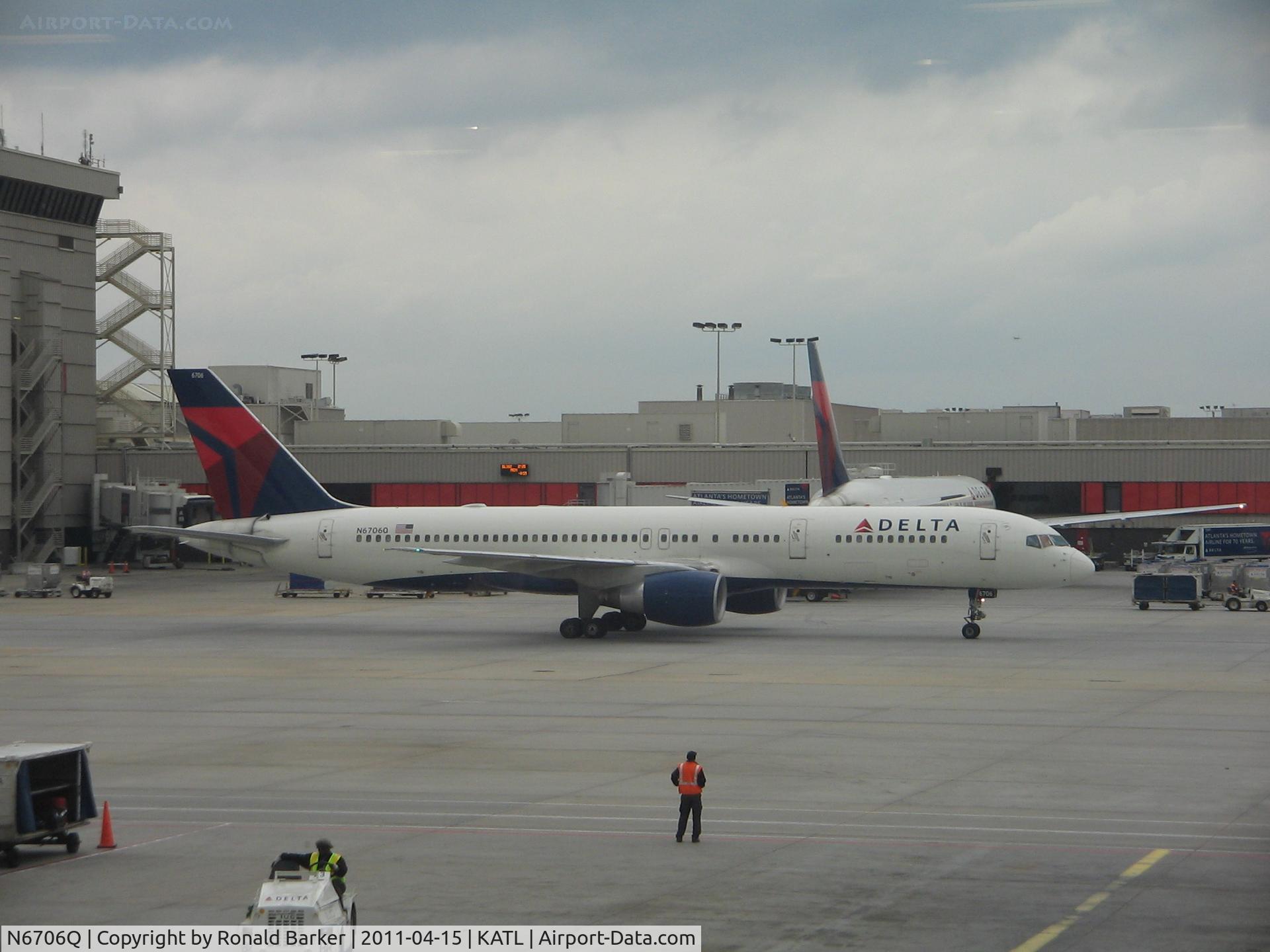 N6706Q, 2000 Boeing 757-232 C/N 30422, Atlanta