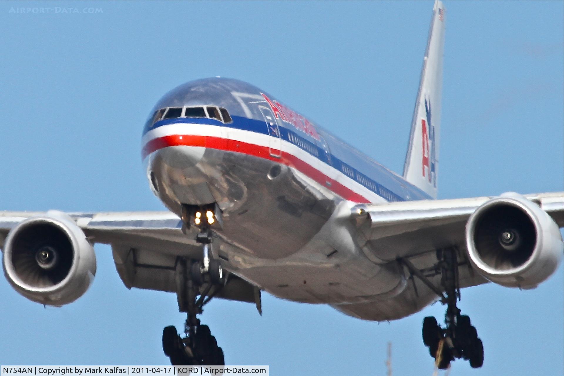 N754AN, 2001 Boeing 777-223 C/N 30262, American Airlines Boeing 777-223 N754AN, AAL47 arriving from EGGL (London Heathrow), on approach RWY 28 KORD.