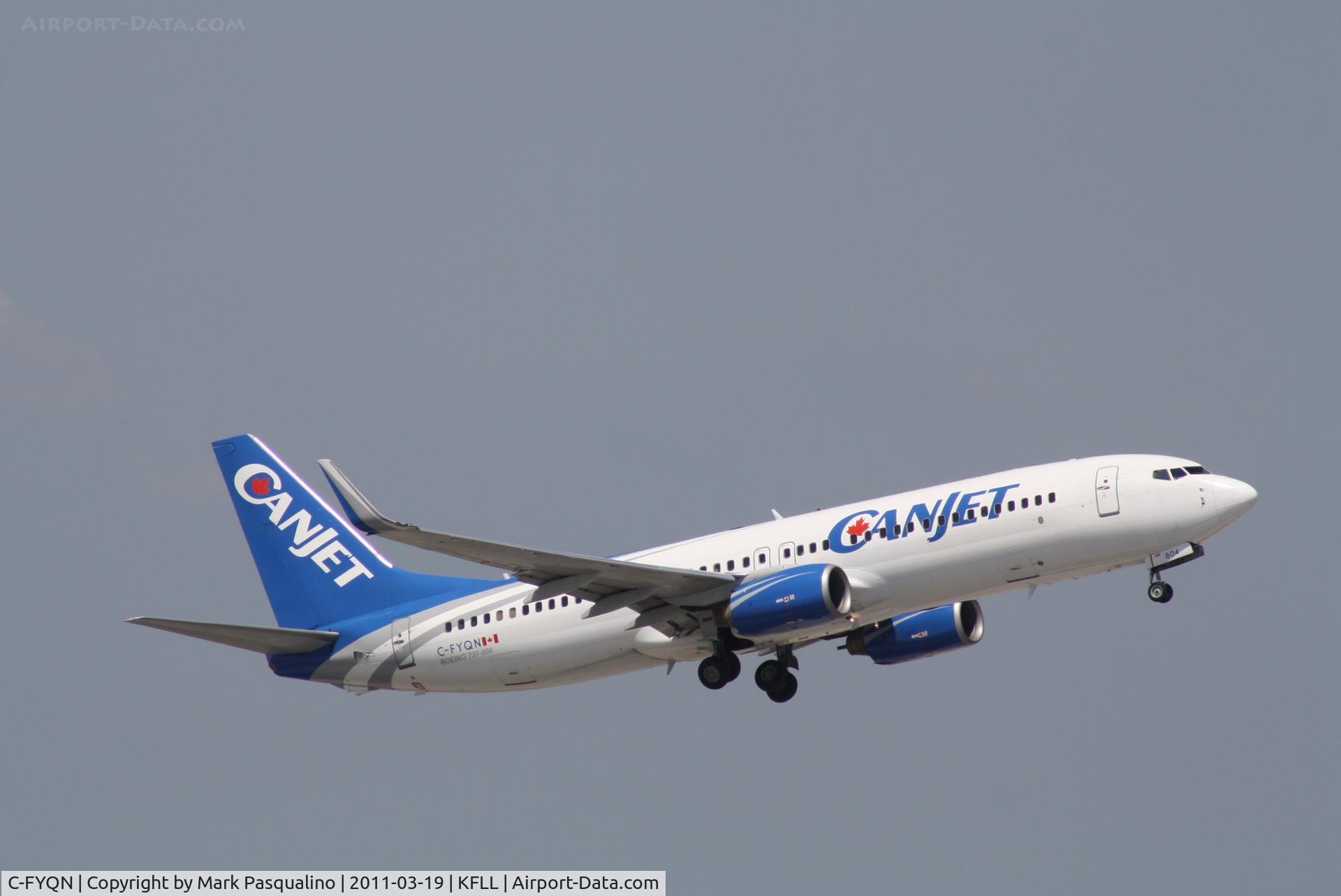 C-FYQN, 2001 Boeing 737-8AS C/N 29933, Boeing 737-800