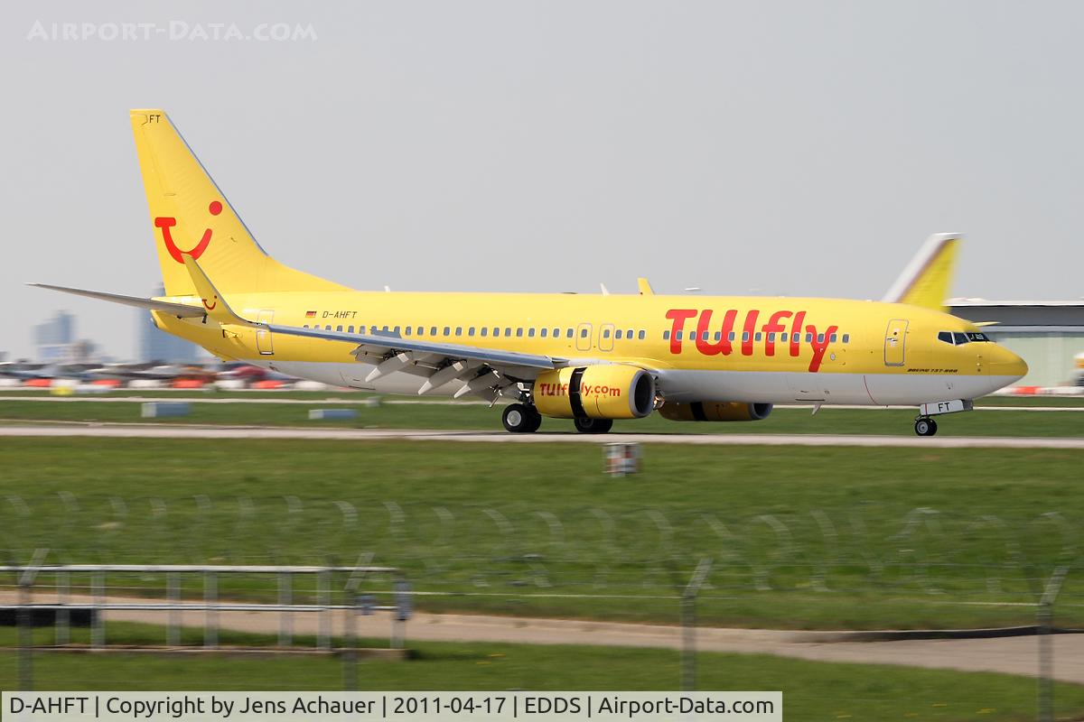 D-AHFT, 2000 Boeing 737-8K5 C/N 30413, Arriving STR on rwy 07