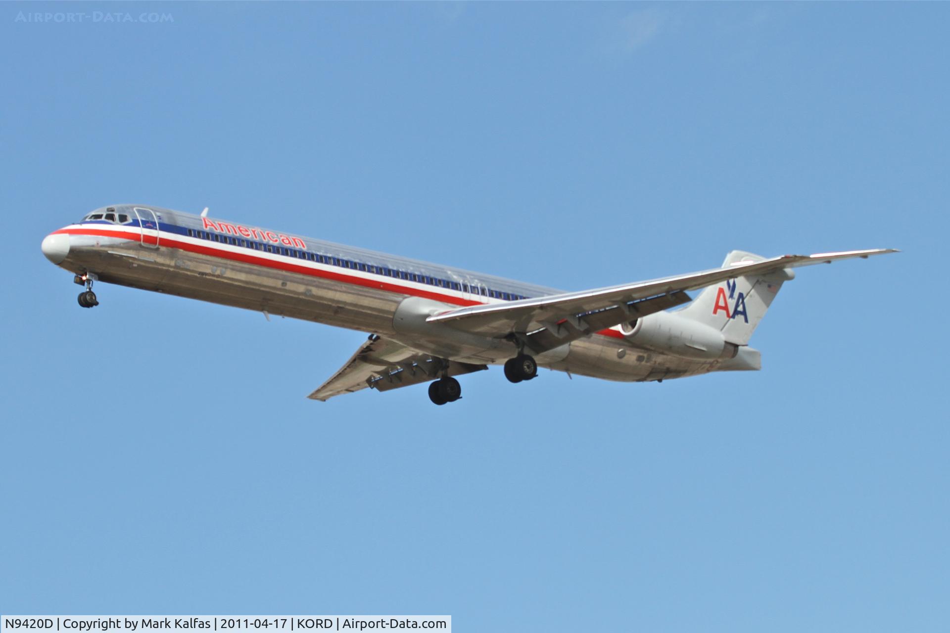 N9420D, 1989 McDonnell Douglas MD-83 (DC-9-83) C/N 49824, American Airlines Mcdonnell Douglas Aircraft Co MD 83, AAL1144 arriving from KPHX, RWY 28 KORD.