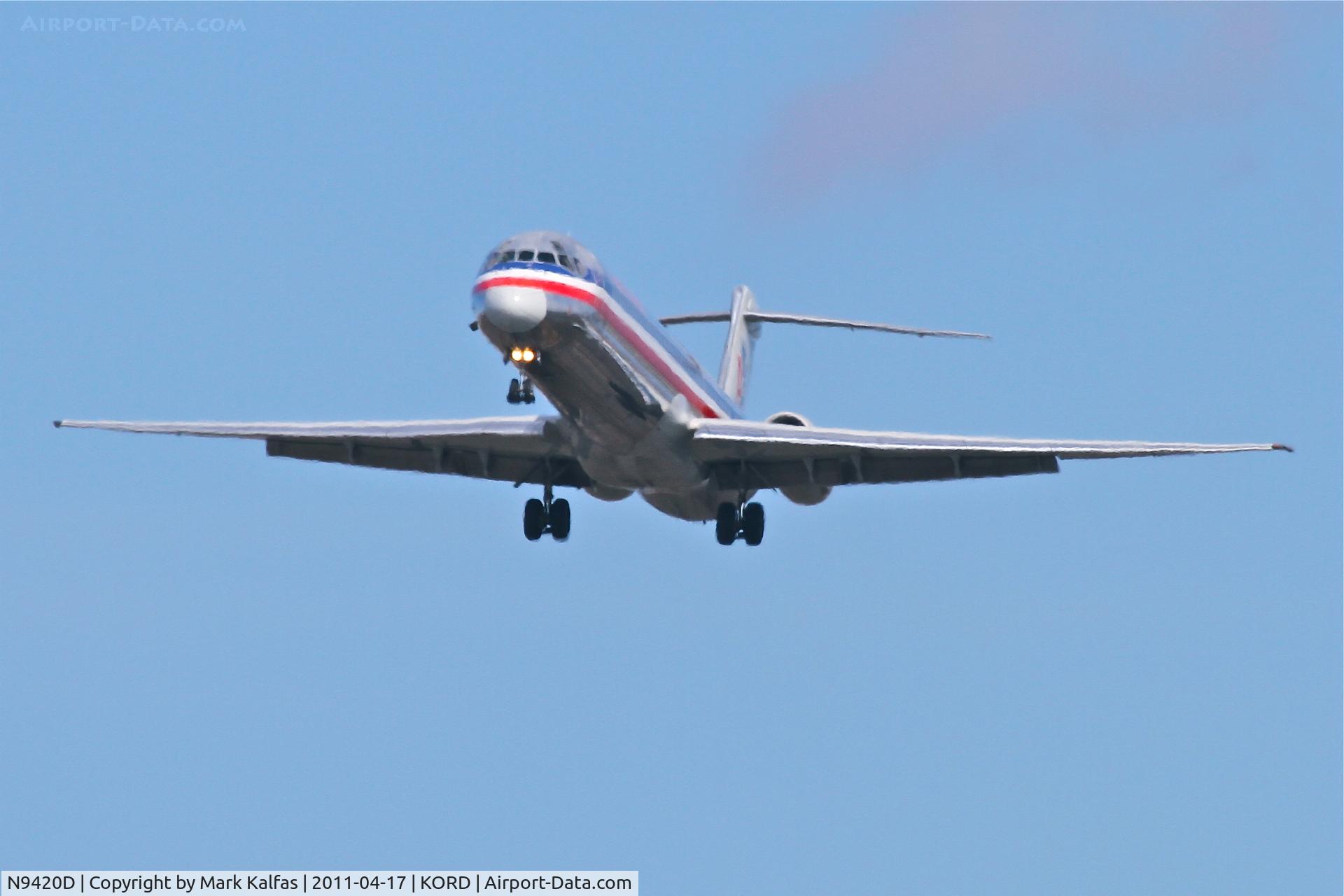 N9420D, 1989 McDonnell Douglas MD-83 (DC-9-83) C/N 49824, American Airlines Mcdonnell Douglas Aircraft Co MD 83, AAL1144 arriving from KPHX, RWY 28 KORD.