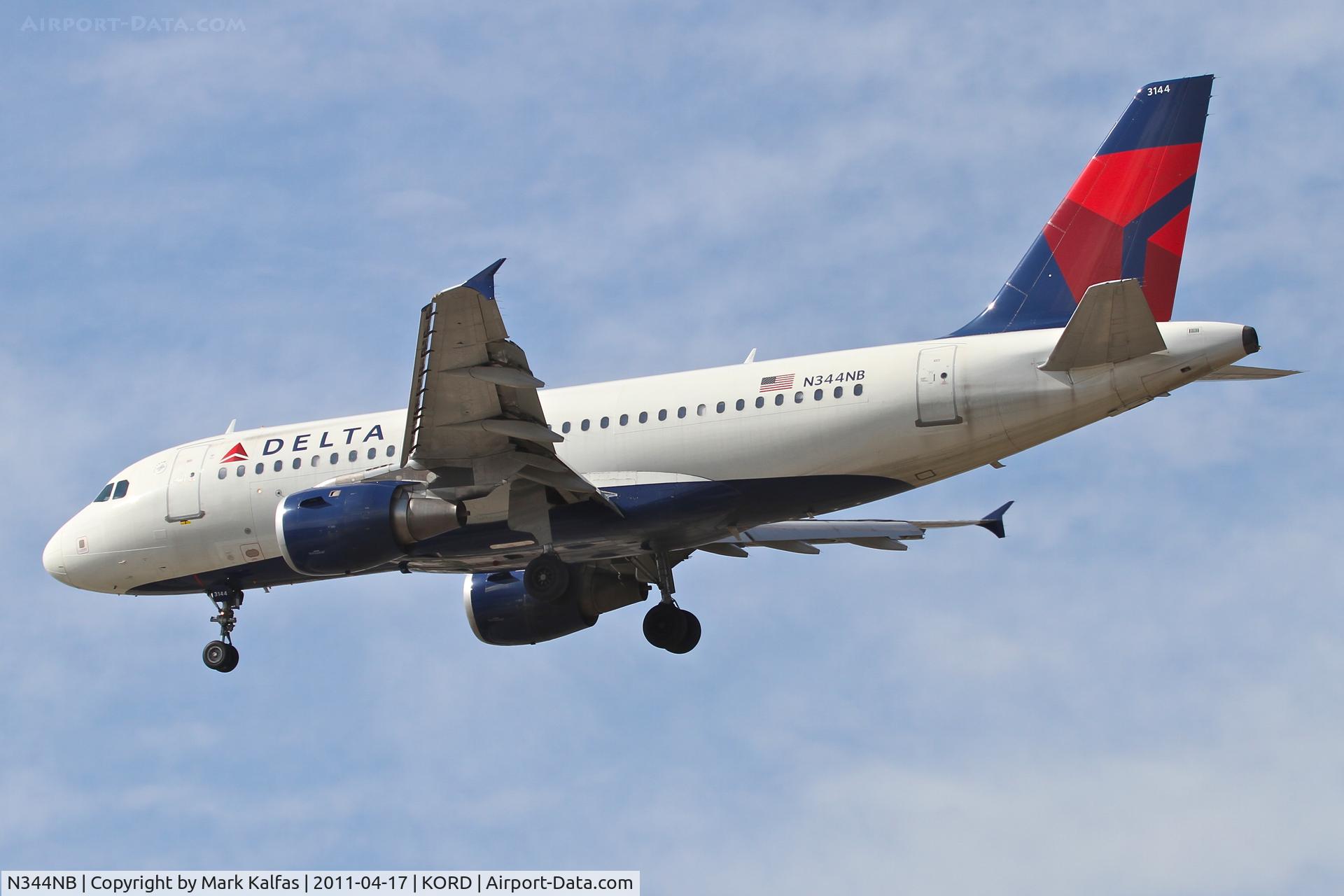 N344NB, 2002 Airbus A319-114 C/N 1766, Delta Airlines Airbus A319-114, DAL2087 arriving from KMEM, RWY 28 approach KORD.