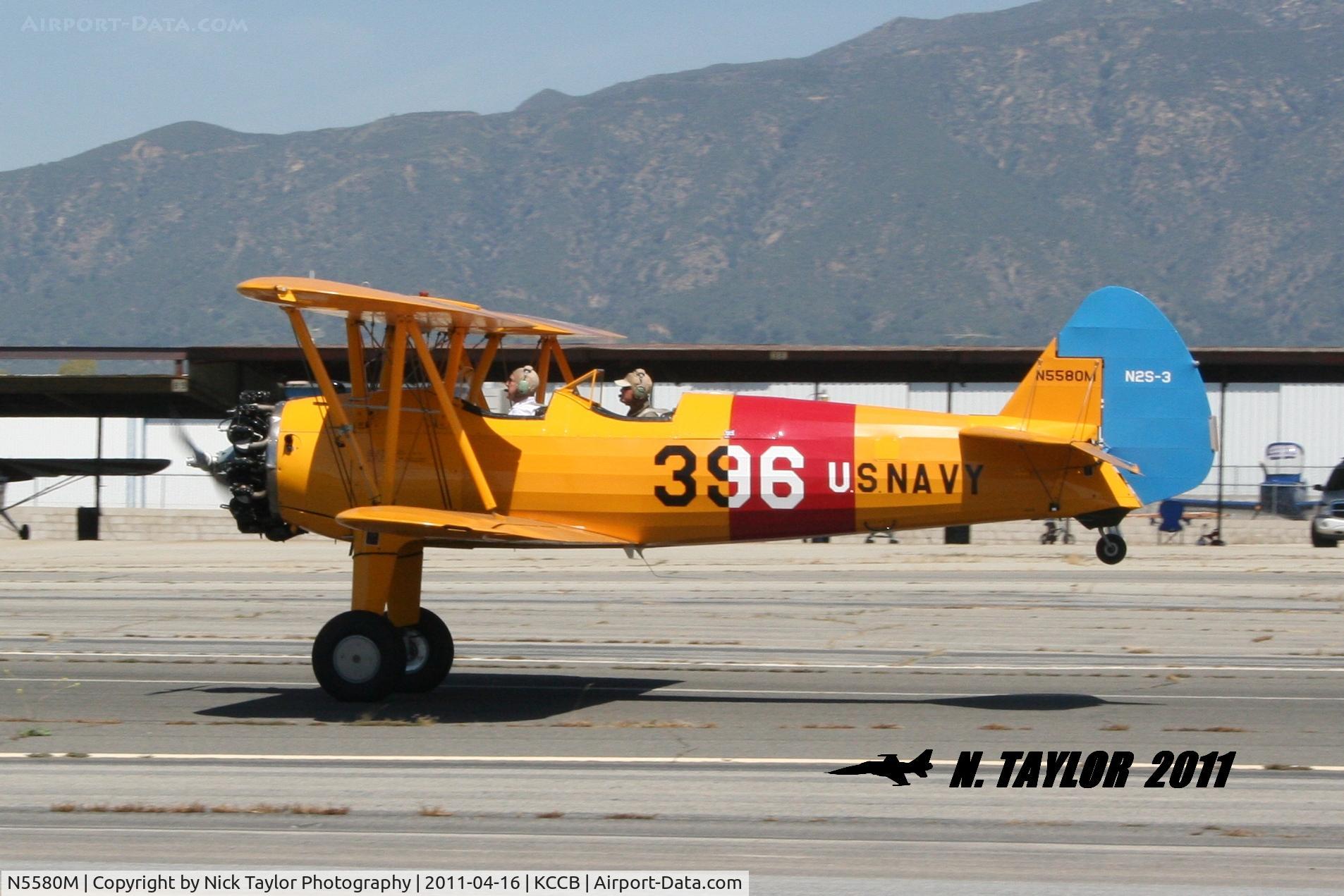 N5580M, 1943 Boeing B75N1 C/N 75-7755, Landing rollout at Cable