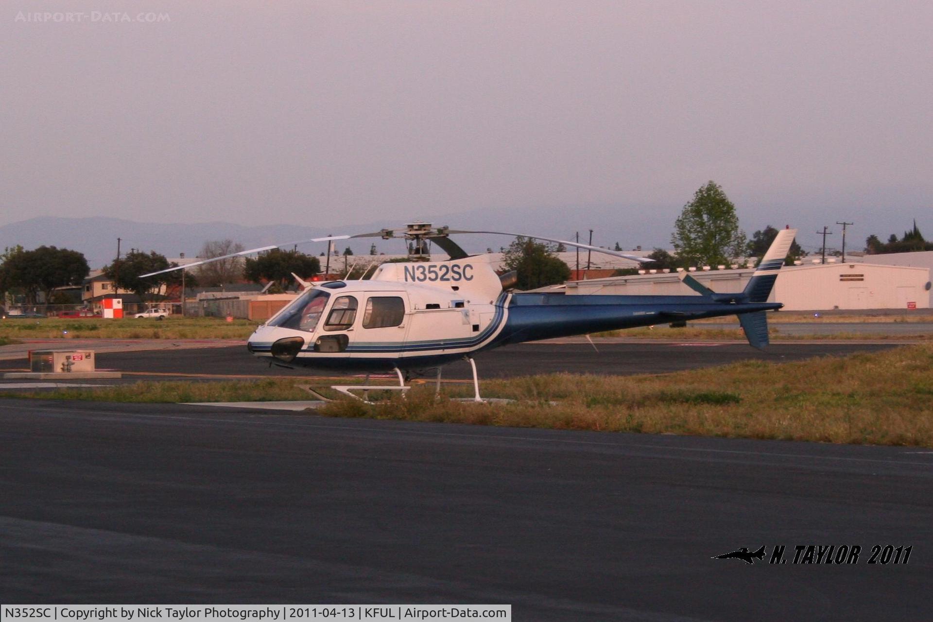 N352SC, 1986 Eurocopter AS-350B-2 Ecureuil C/N 1980, Sitting on the North side in the evening