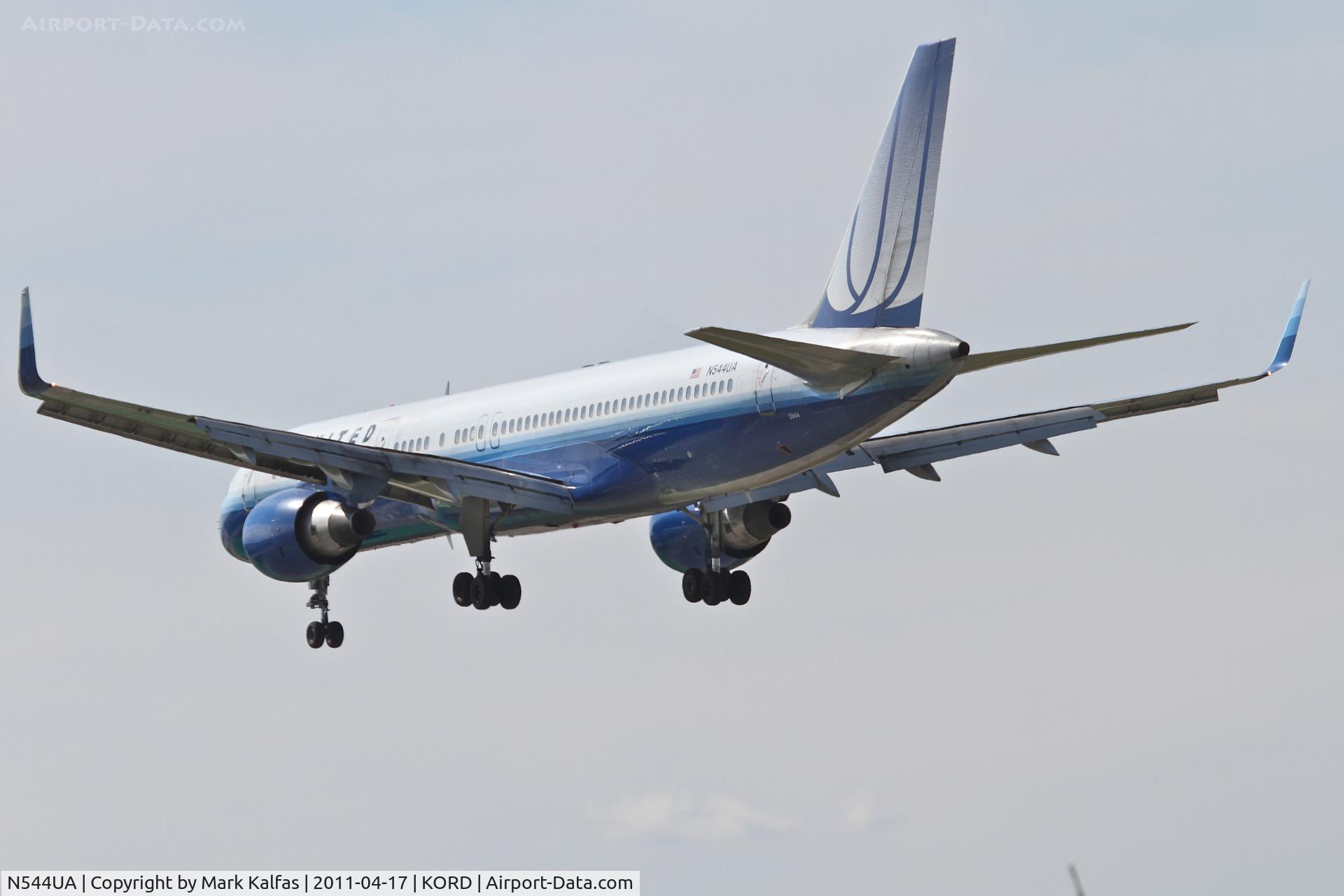 N544UA, 1991 Boeing 757-222 C/N 25322, United Airlines Boeing 757-222, UAL908 arriving from KDEN, RWY 28 KORD.