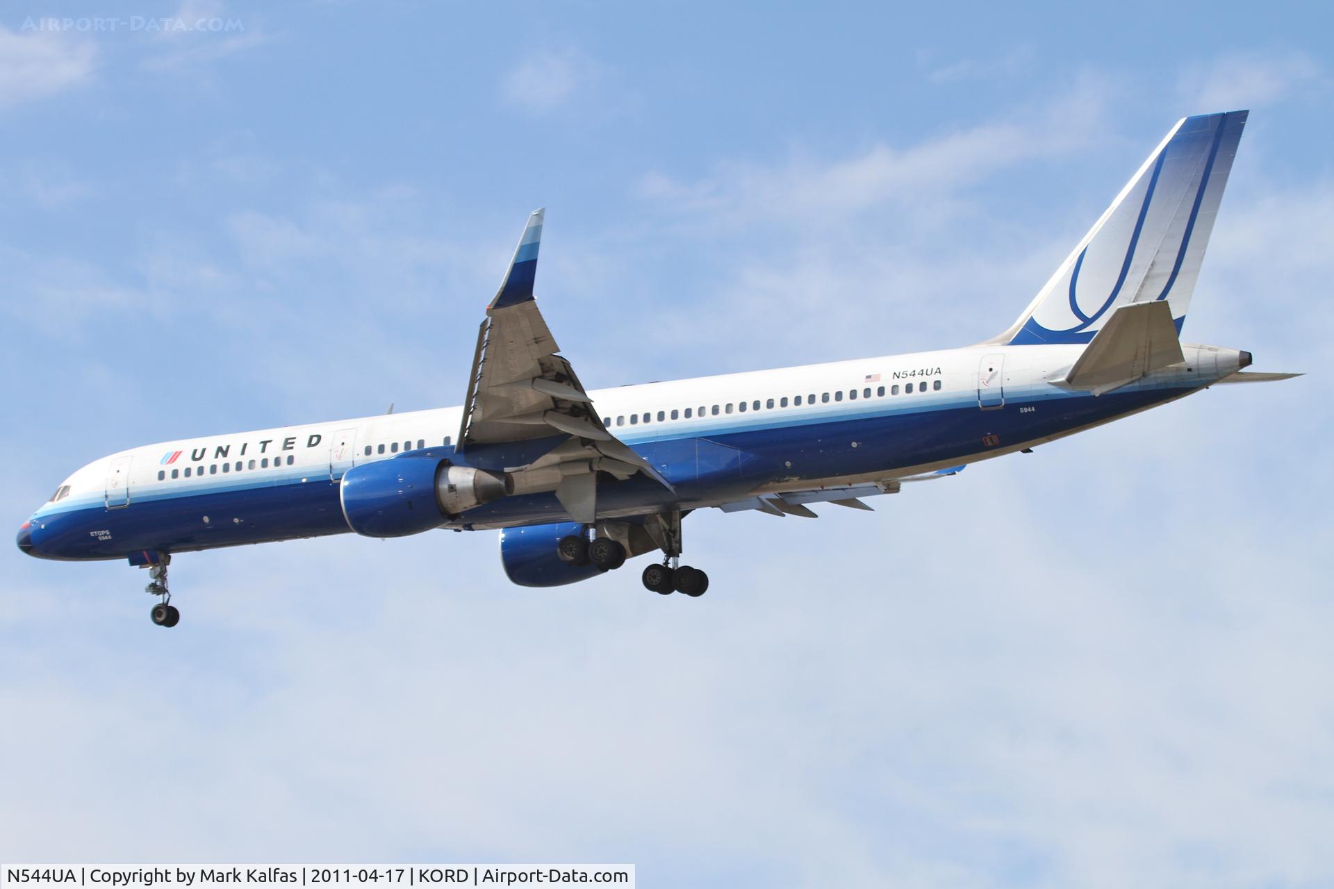 N544UA, 1991 Boeing 757-222 C/N 25322, United Airlines Boeing 757-222, UAL908 arriving from KDEN, RWY 28 KORD.