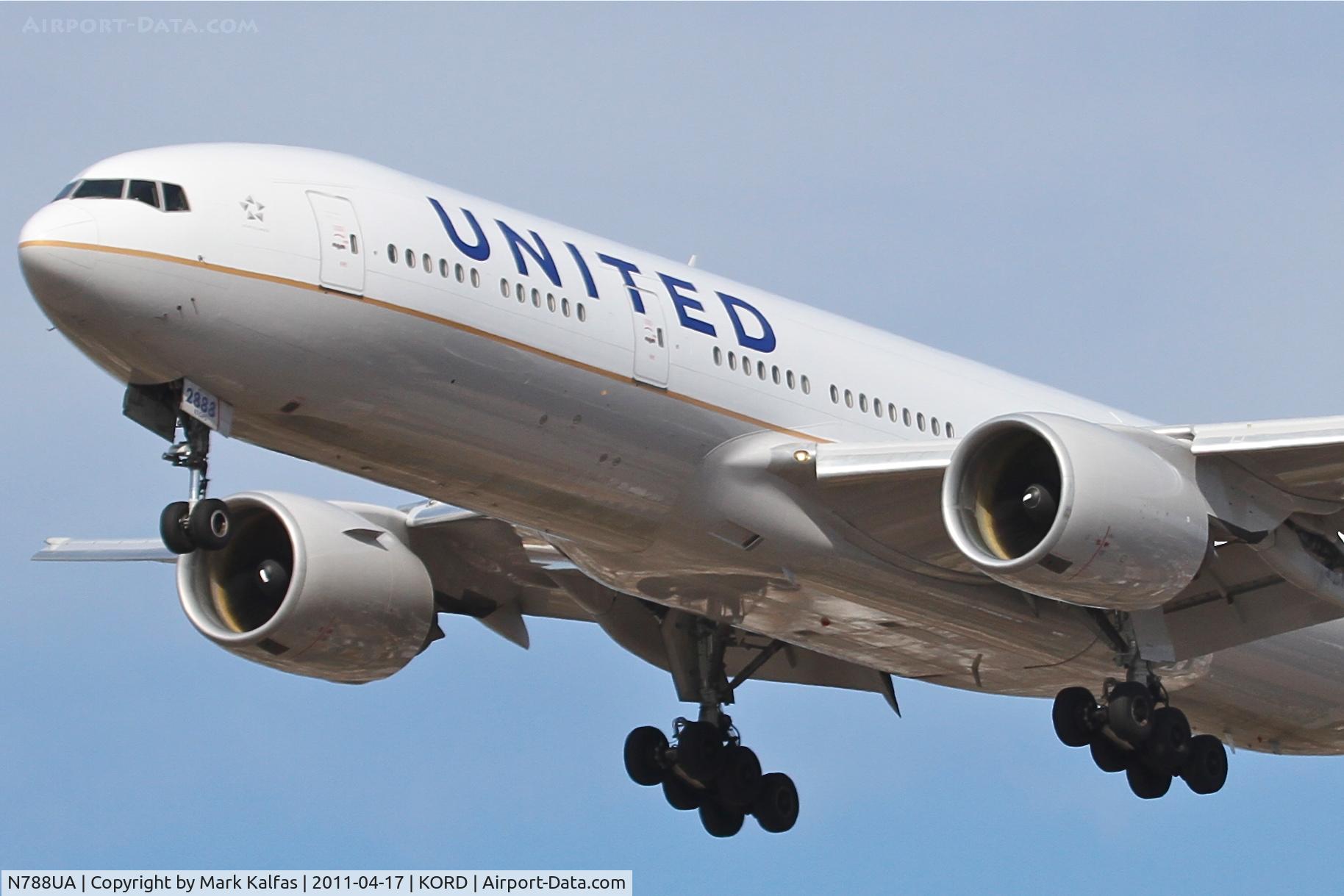 N788UA, 1997 Boeing 777-222 C/N 26942, United Airlines Boeing 777-222, UAL850 arriving from ZBAA (Beijing - Capital Int'l), RWY 28 approach KORD.