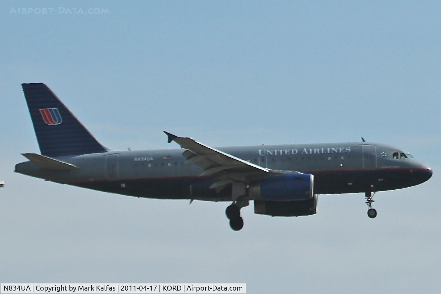 N834UA, 2001 Airbus A319-131 C/N 1420, United Airlines Airbus A319-131, UAL199 arriving from KMCO, RWY 28 KORD.