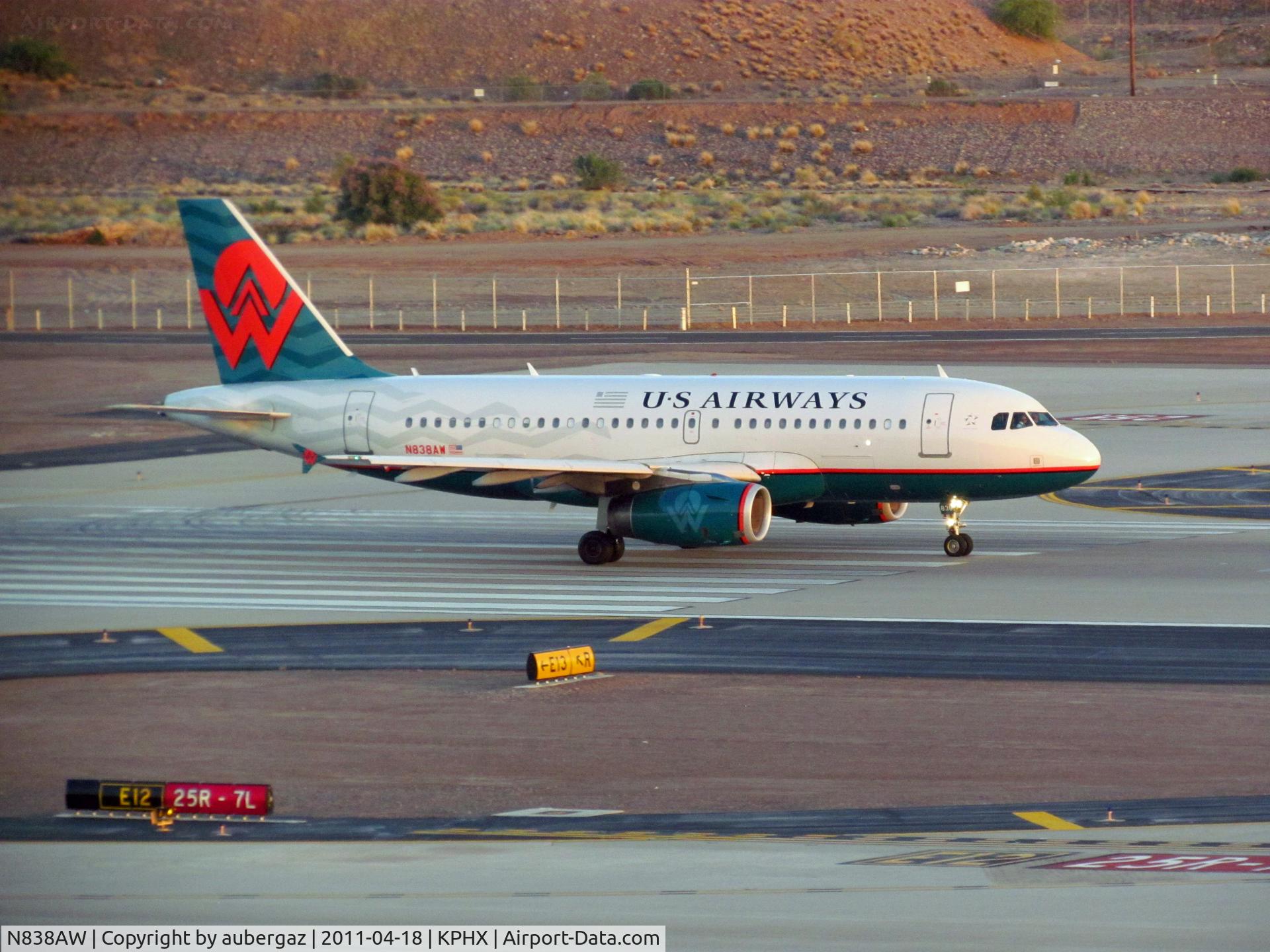 N838AW, 2005 Airbus A319-132 C/N 2615, Early evening departure from KPHX R27R