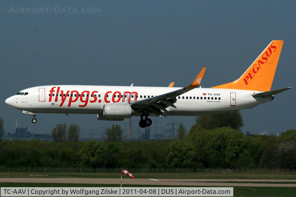 TC-AAV, 2010 Boeing 737-82R C/N 40696, visitor