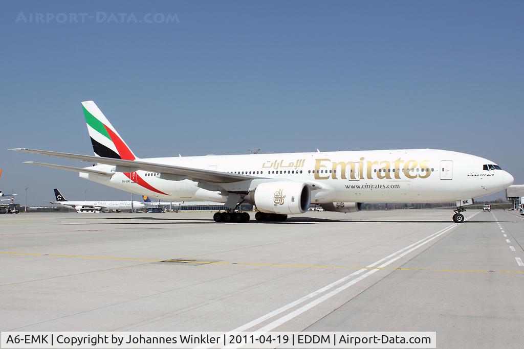 A6-EMK, 1998 Boeing 777-21H/ER C/N 29324, Emirates B772
