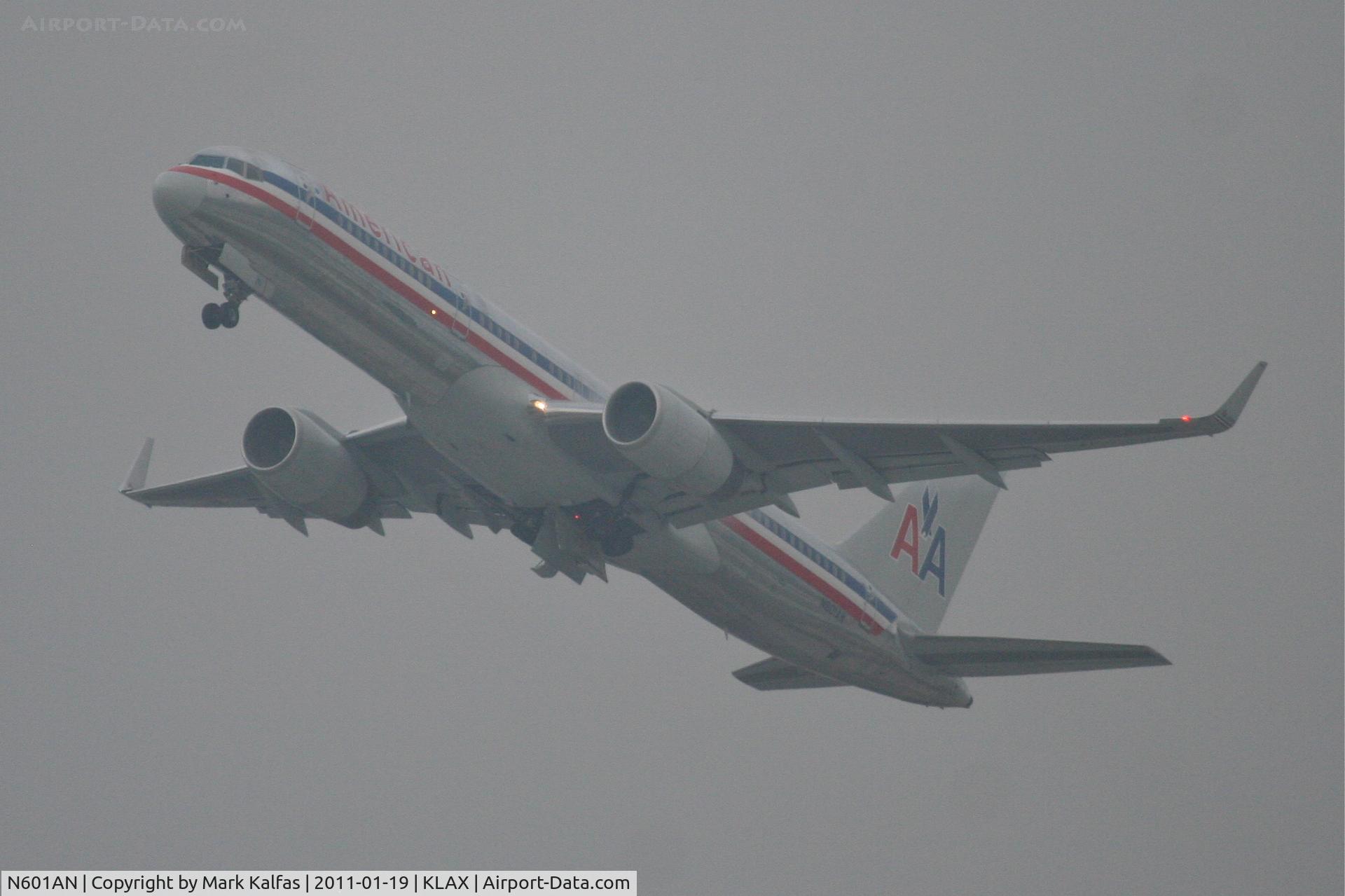 N601AN, 1995 Boeing 757-223 C/N 27052, American Airlines Boeing 757-223, N601AN departing RWY 25R KLAX.