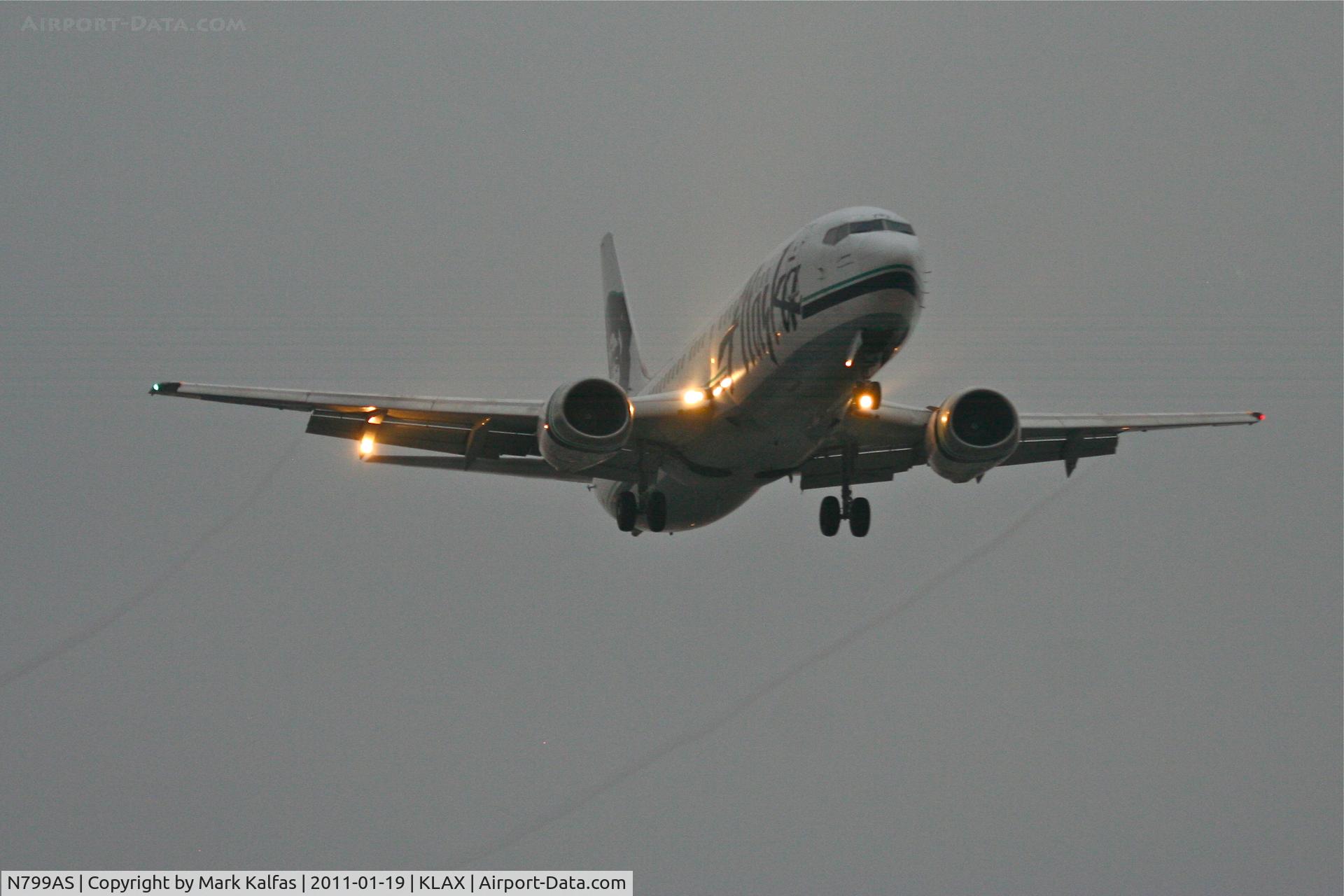 N799AS, 1998 Boeing 737-490 C/N 29270, Alaska Airlines Boeing 737-490, N799AS RWY 24R approach KLAX.