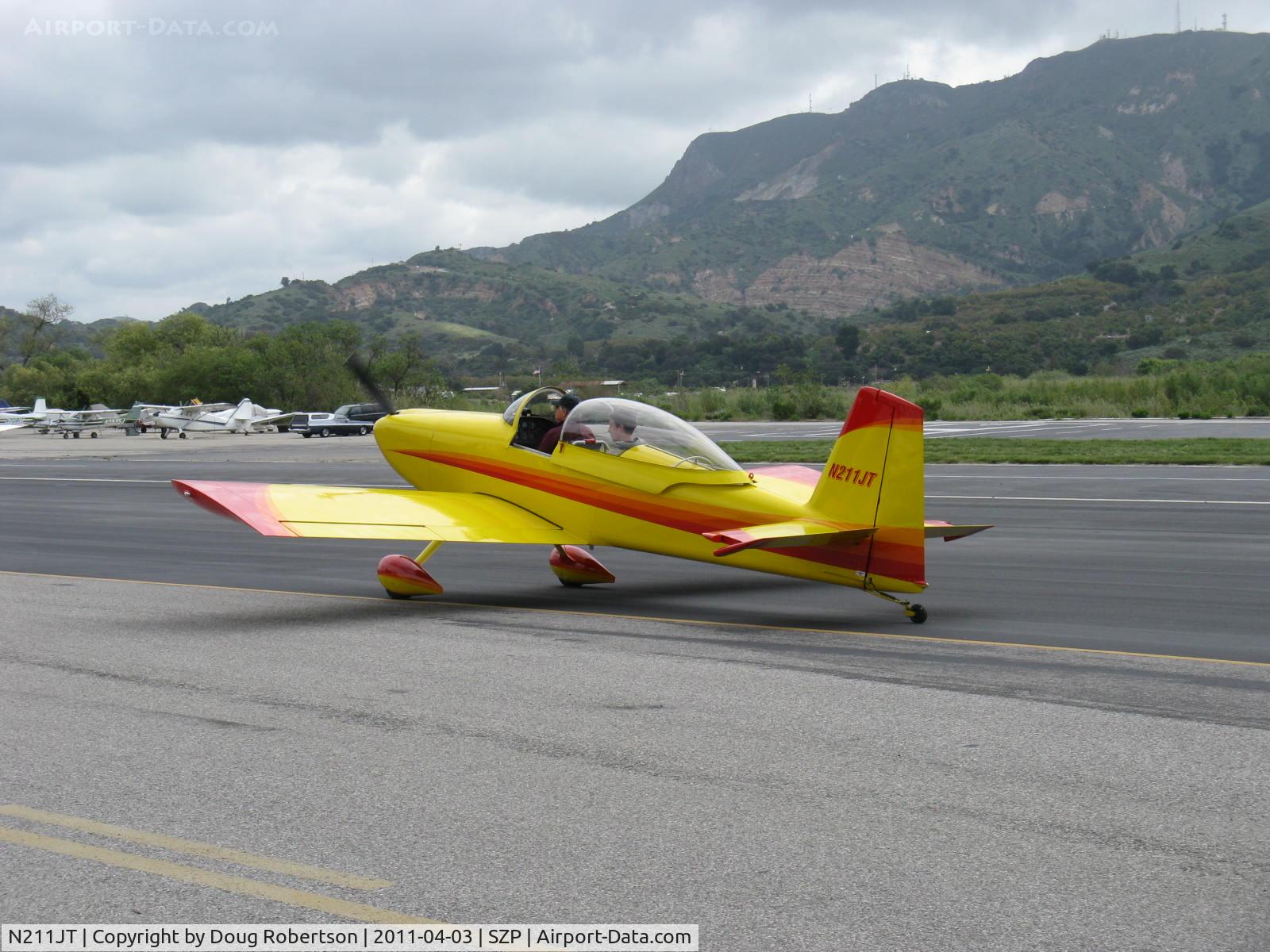 N211JT, 2006 Vans RV-8 C/N 81002, 2006 Taylor VAN's RV-8, Lycoming O-320-A2B 150 Hp, taxi