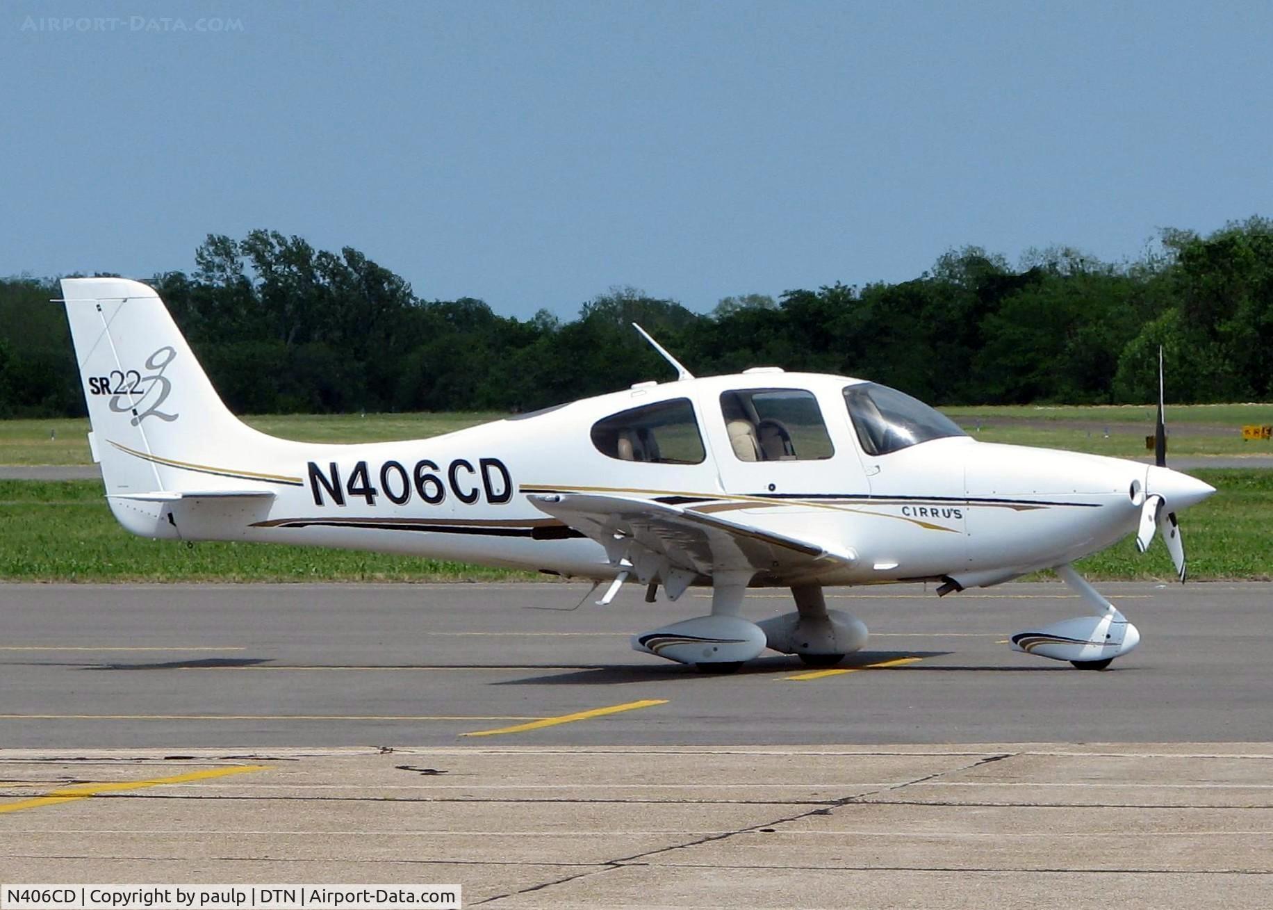 N406CD, 2004 Cirrus SR22 G2 C/N 1055, At Downtown Shreveport.