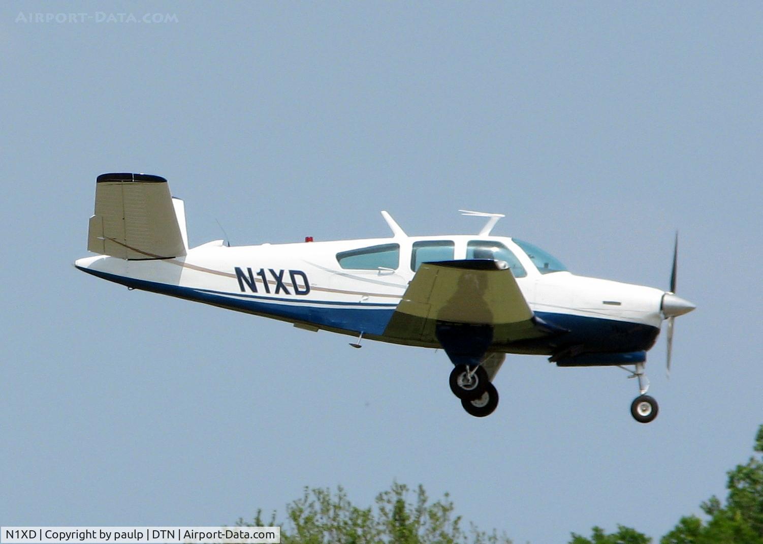 N1XD, 1961 Beech N35 Bonanza C/N D-6702, At Downtown Shreveport.