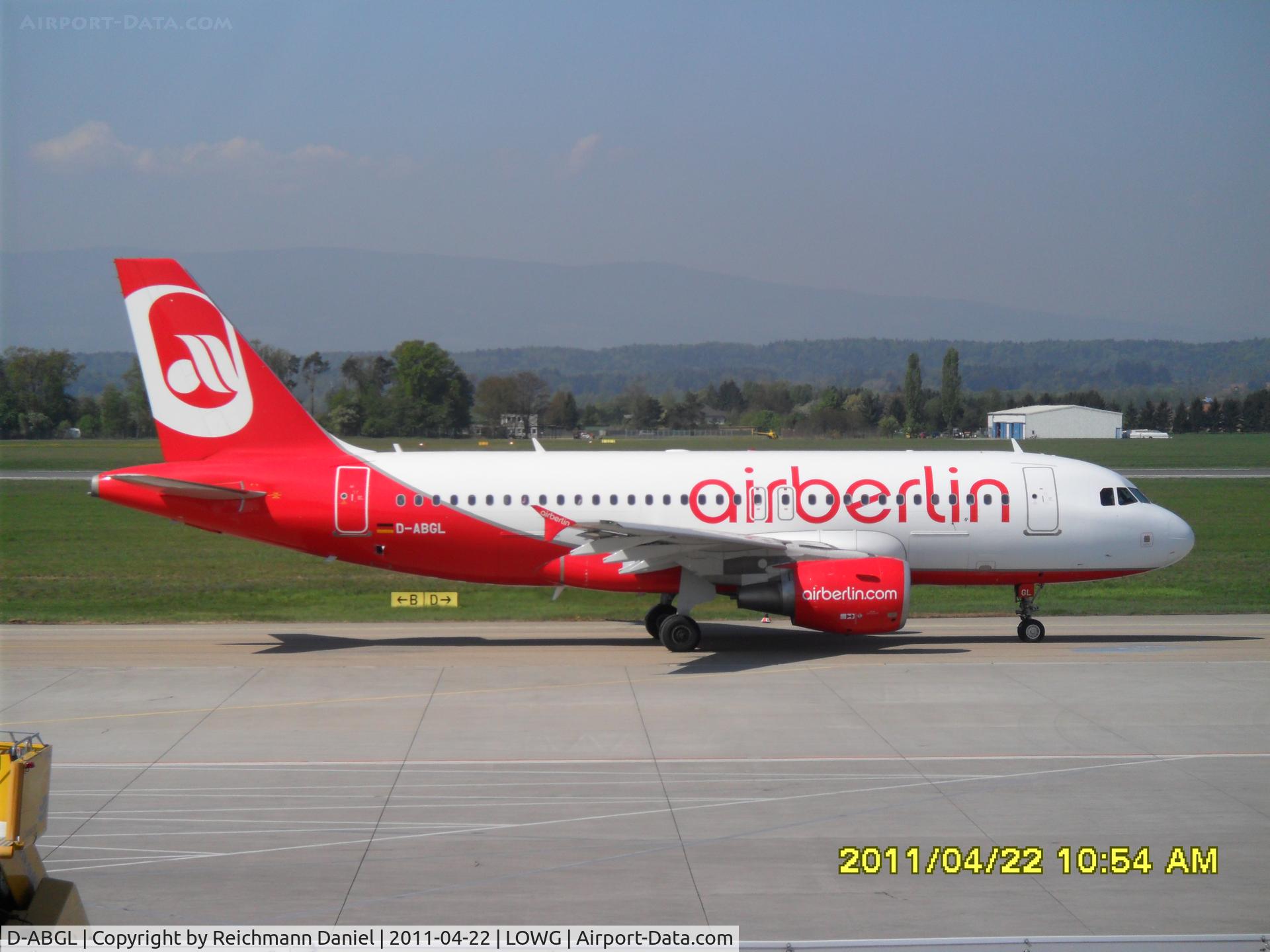 D-ABGL, 2008 Airbus A319-112 C/N 3586, I love this livery :) See her taxiing for take off to Berlin