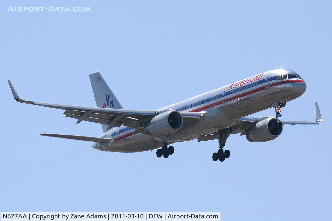 N627AA, 1990 Boeing 757-223 C/N 24585, American Airlines at DFW Airport