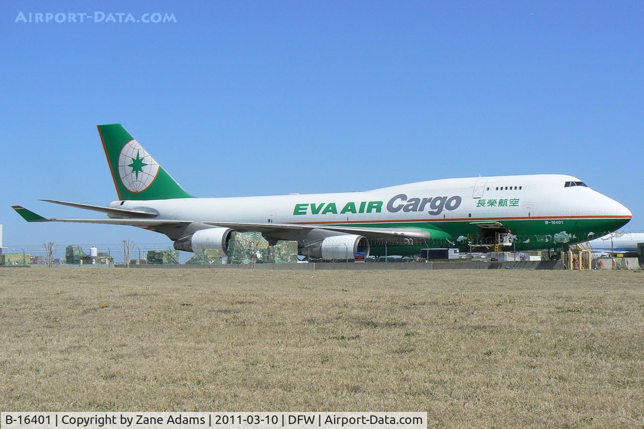 B-16401, 1992 Boeing 747-45EBD(SF) C/N 27062, EVA Air Cargo at DFW Airport