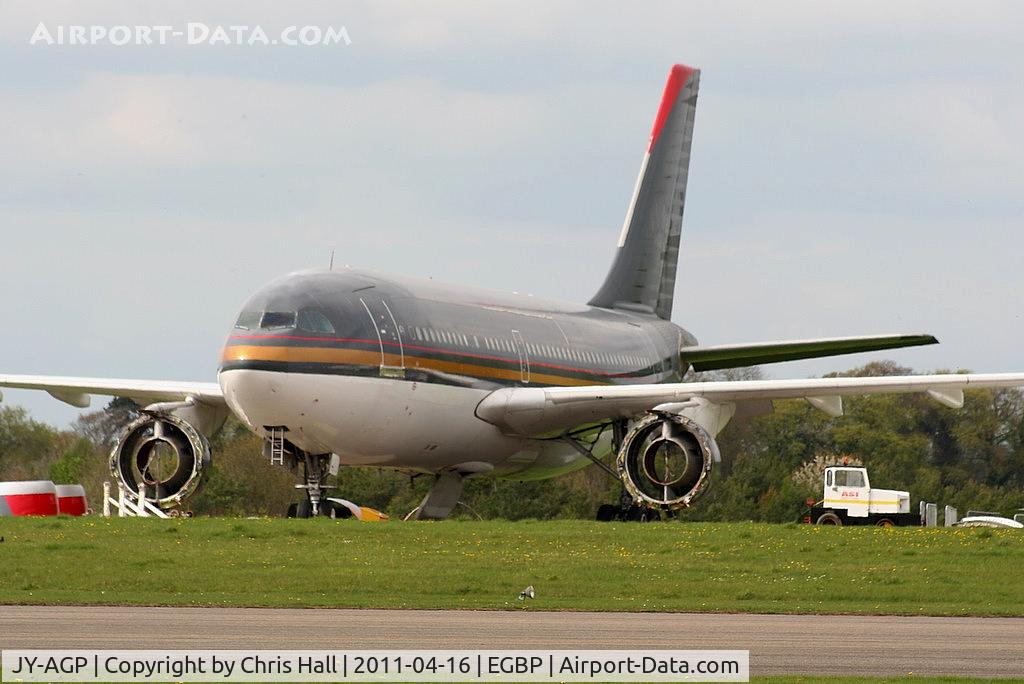 JY-AGP, 1986 Airbus A310-304 C/N 416, ex Royal Jordanian A310 in the scrapping area at Kemble