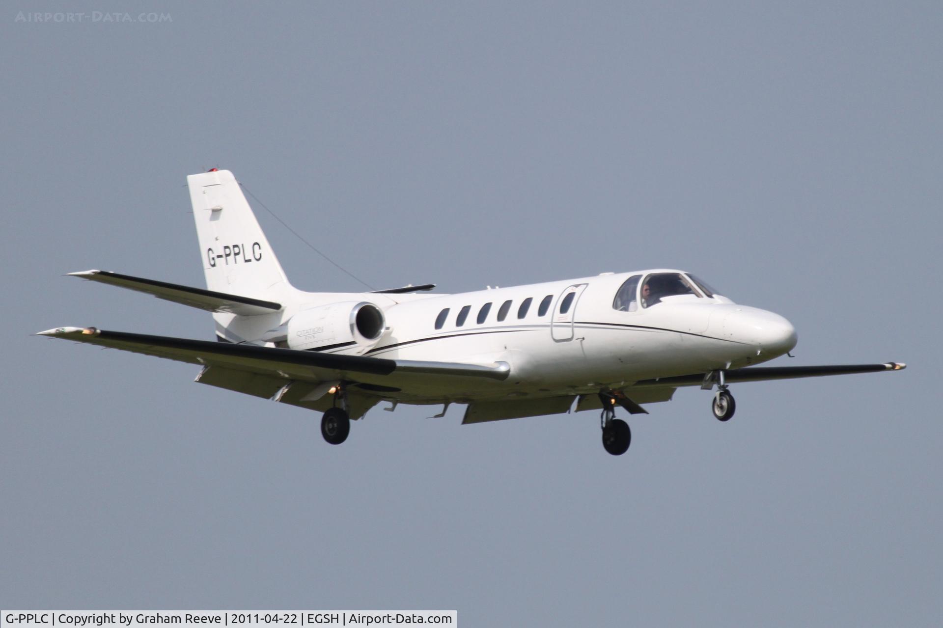 G-PPLC, 1990 Cessna 560 Citation V C/N 560-0059, About to land.