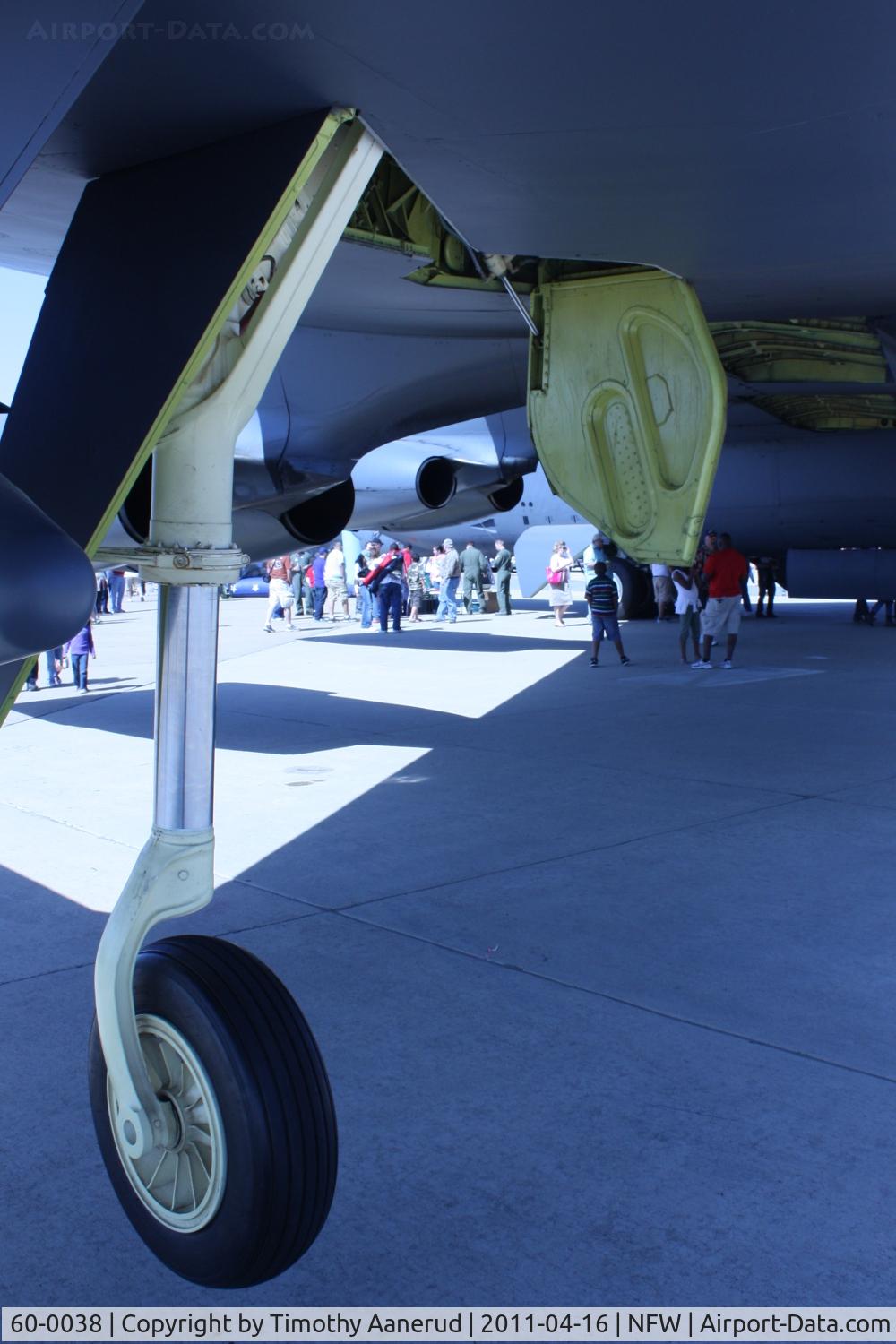 60-0038, 1960 Boeing B-52H Stratofortress C/N 464403, 1960 Boeing B-52H Stratofortress, c/n: 464403; light fuel load since the outboard wheel isn't touching the ground