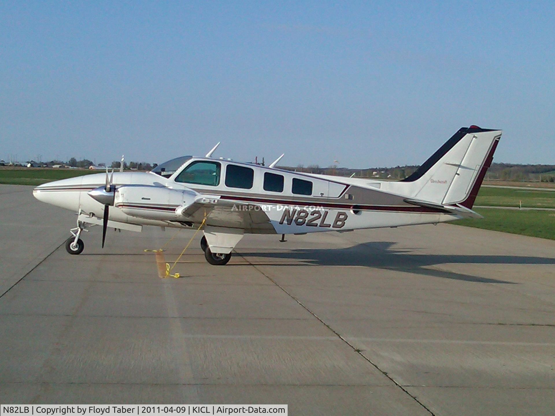 N82LB, 1978 Beech 58 Baron C/N TH-910, On the Ramp