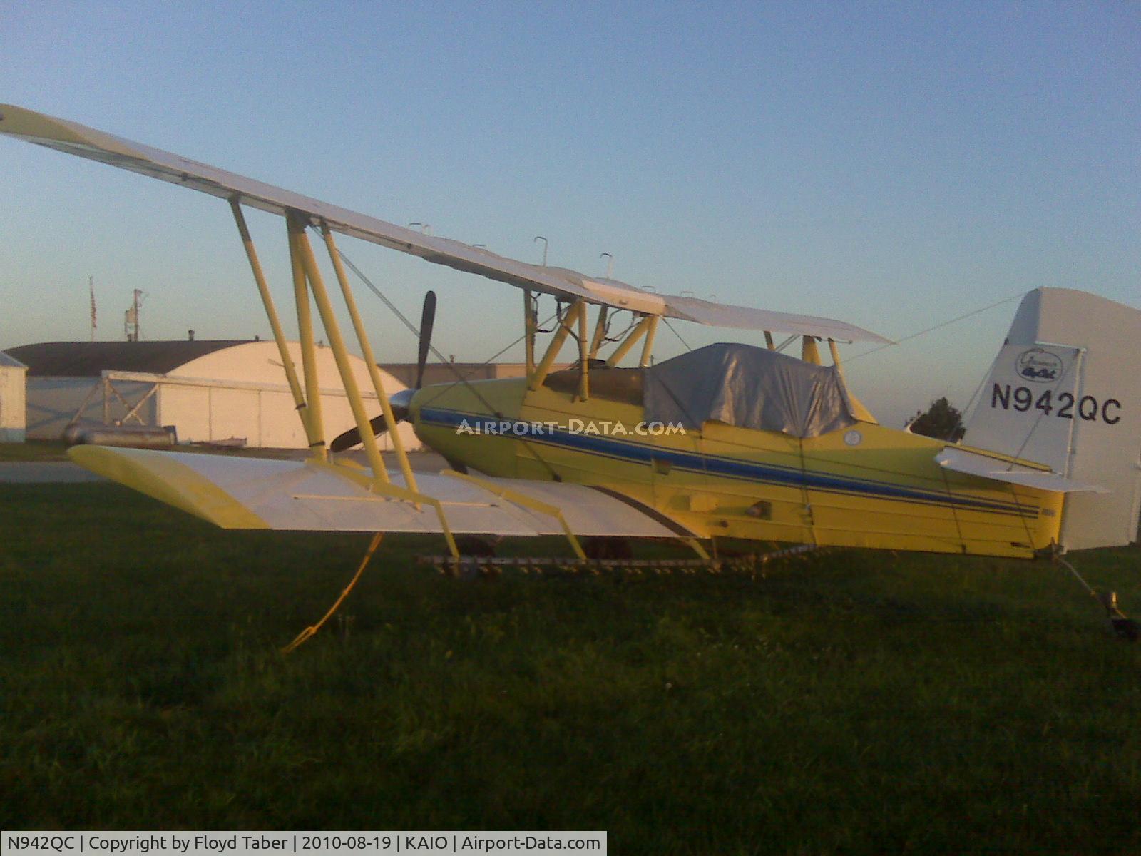 N942QC, 1977 Grumman-Schweizer G-164B C/N 187B, Sitting off the ramp area